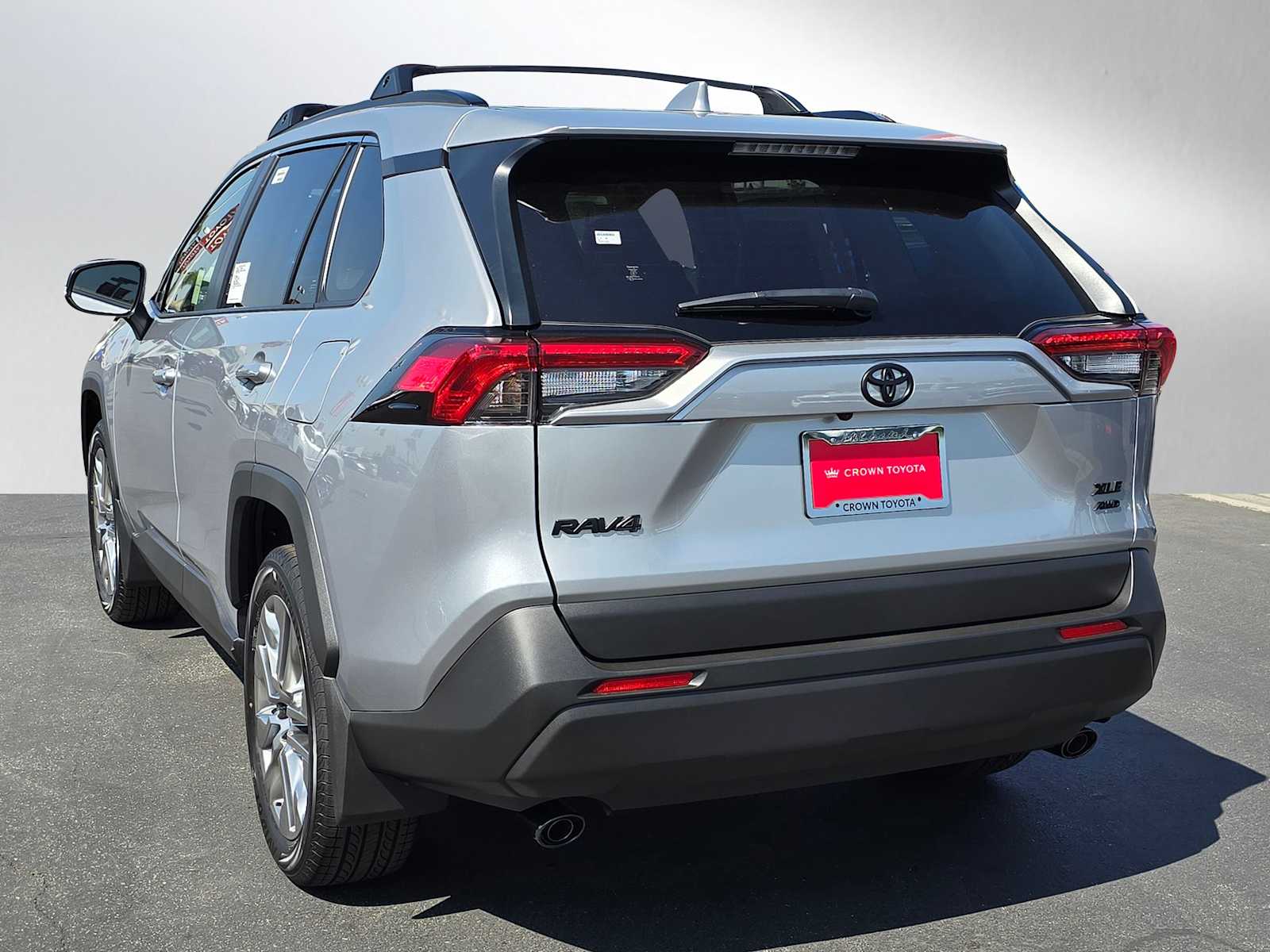 2024 Toyota RAV4 XLE Premium 3