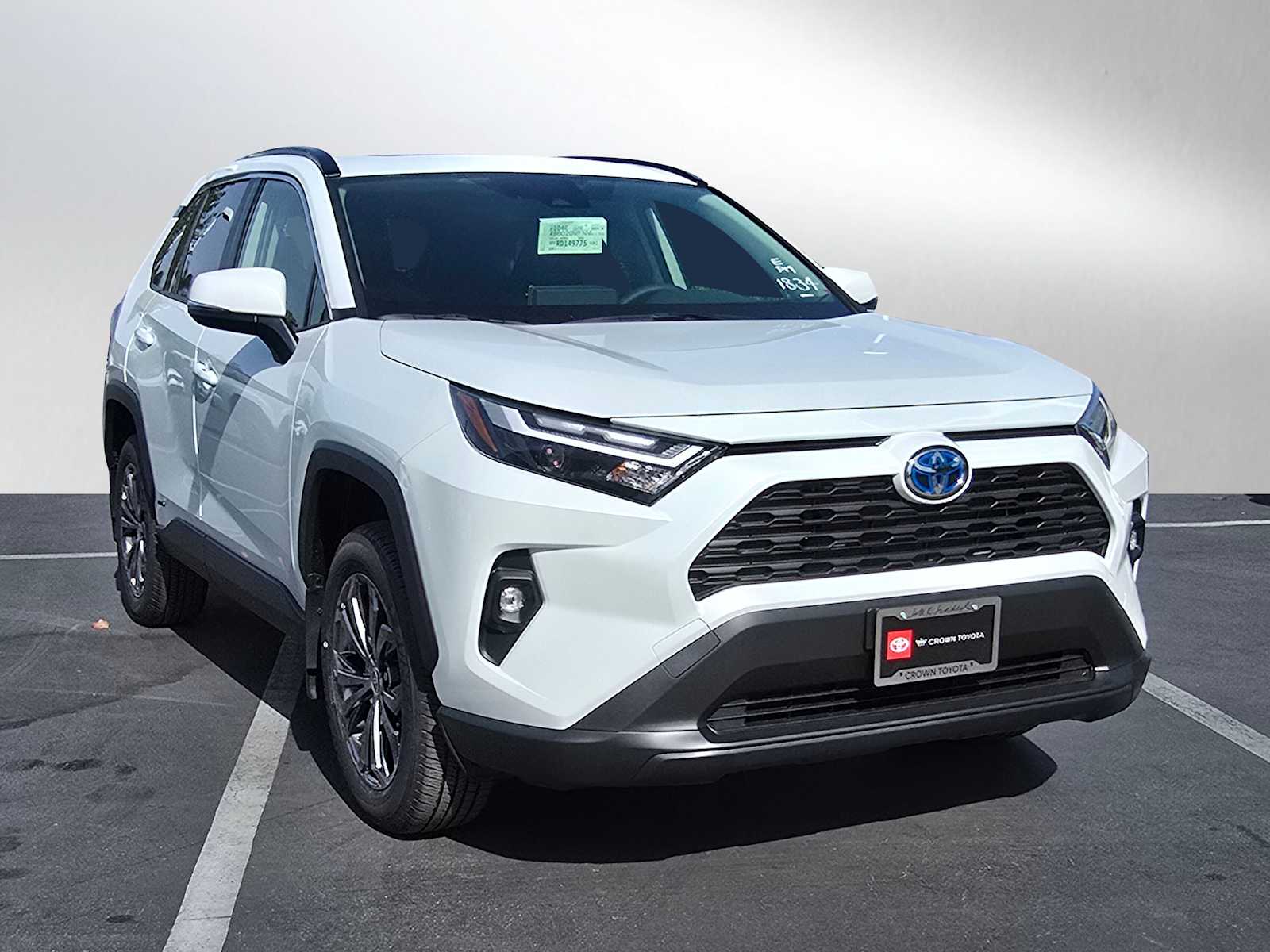 2024 Toyota RAV4 Hybrid XLE Premium 7