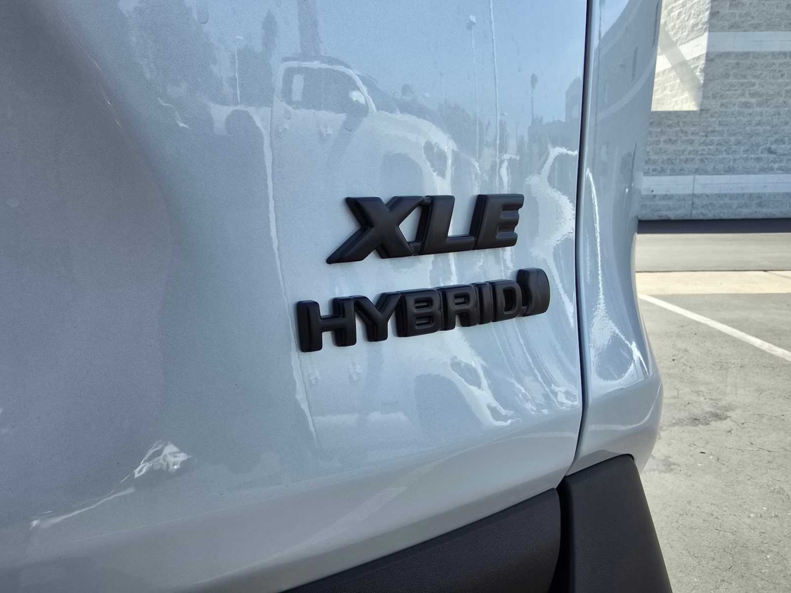 2024 Toyota RAV4 Hybrid XLE Premium 13