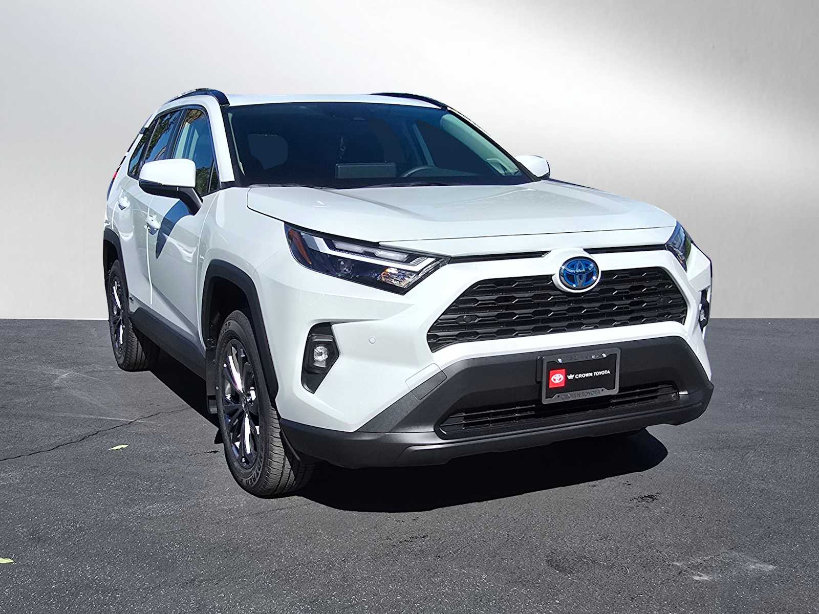 2024 Toyota RAV4 Hybrid XLE Premium 7