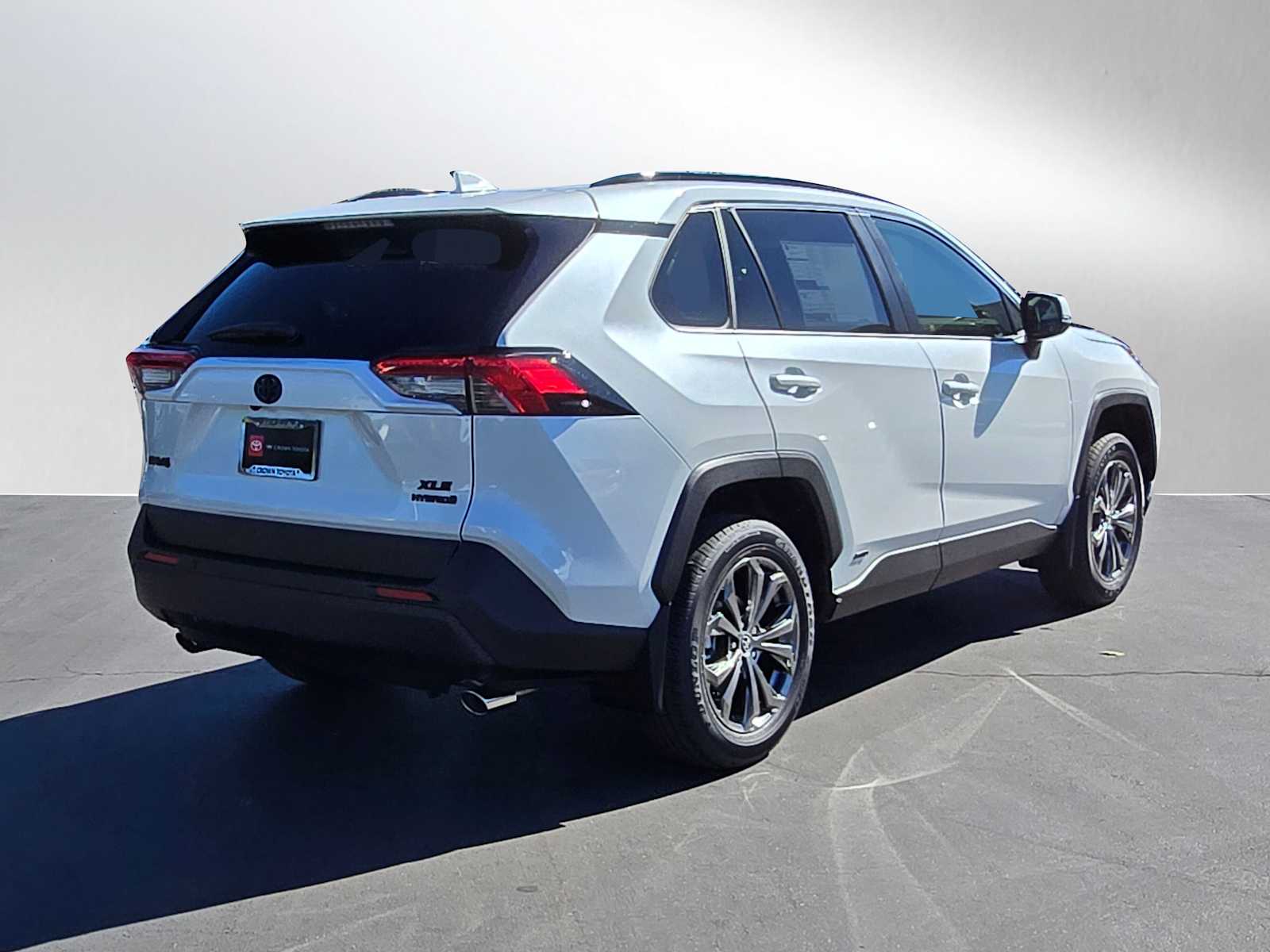 2024 Toyota RAV4 Hybrid XLE Premium 5