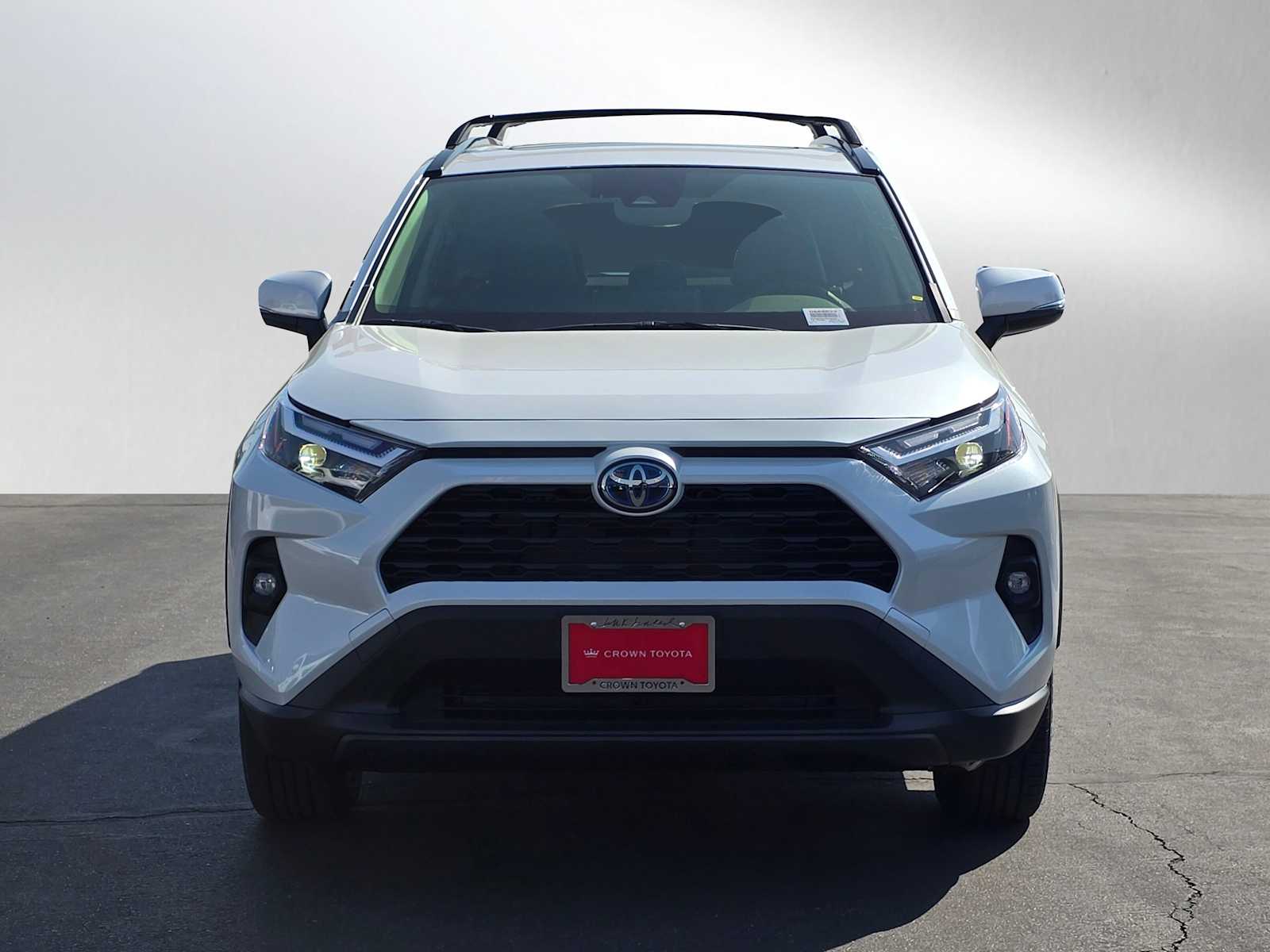 2024 Toyota RAV4 Hybrid XLE Premium 8