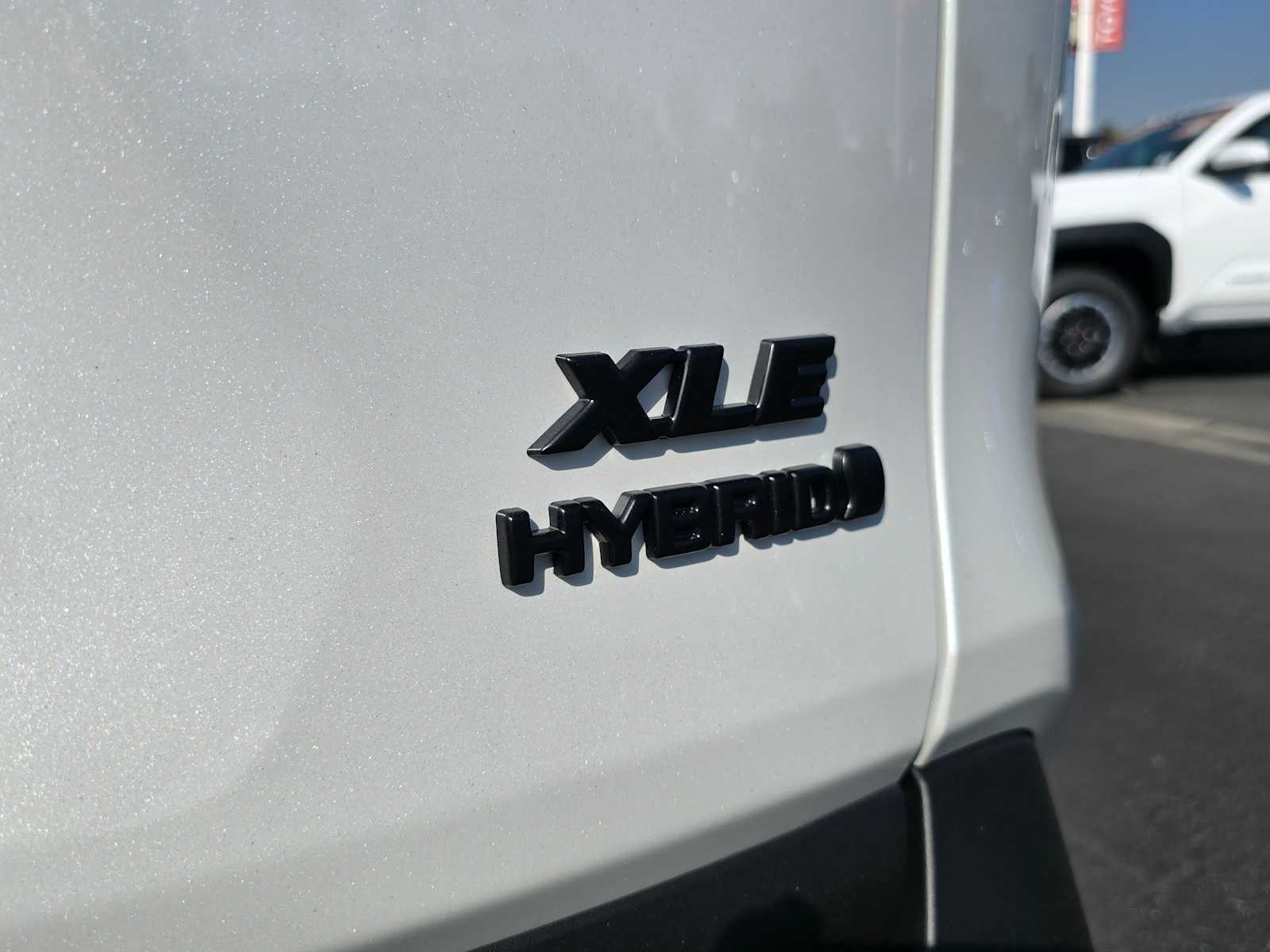 2024 Toyota RAV4 Hybrid XLE Premium 13