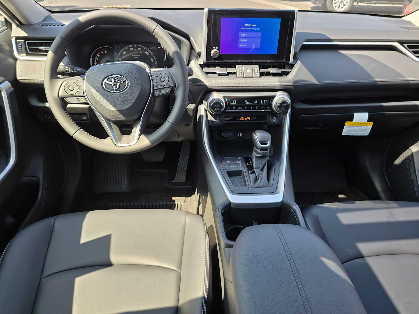 2024 Toyota RAV4 XLE Premium 19