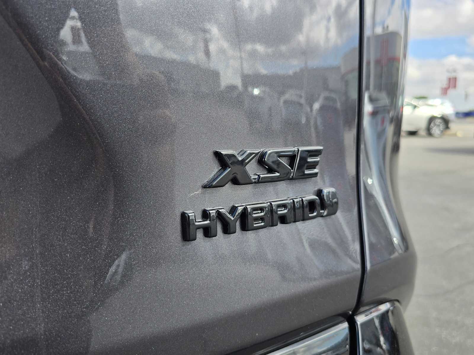 2024 Toyota RAV4 Hybrid XSE 13