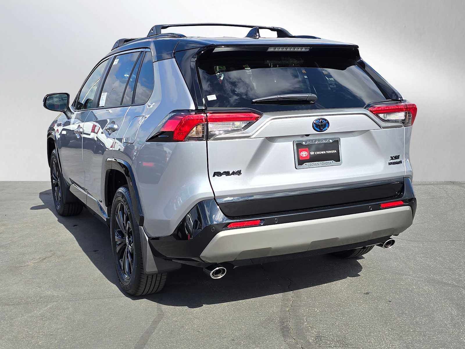 2024 Toyota RAV4 Hybrid XSE 3