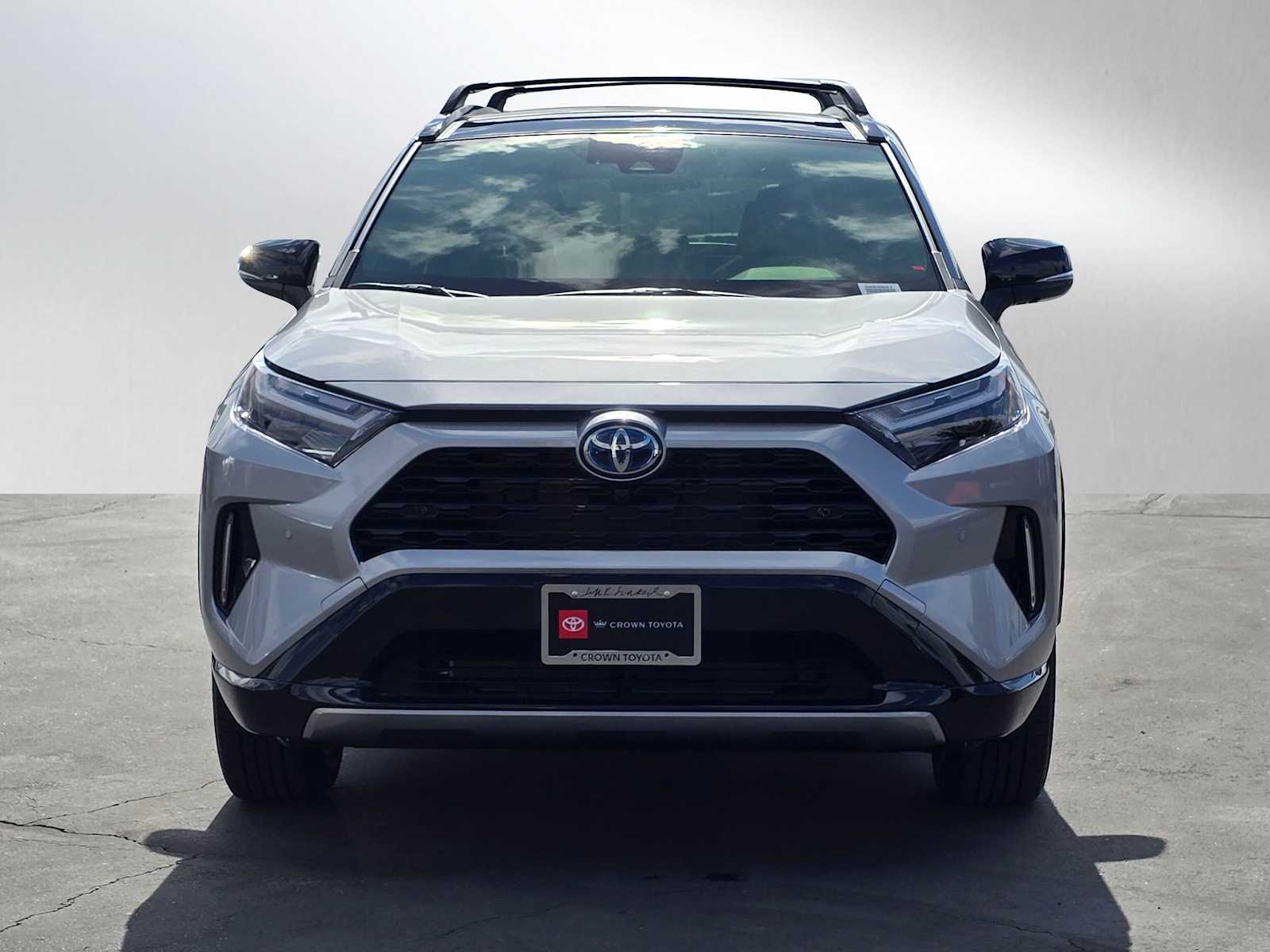 2024 Toyota RAV4 Hybrid XSE 8