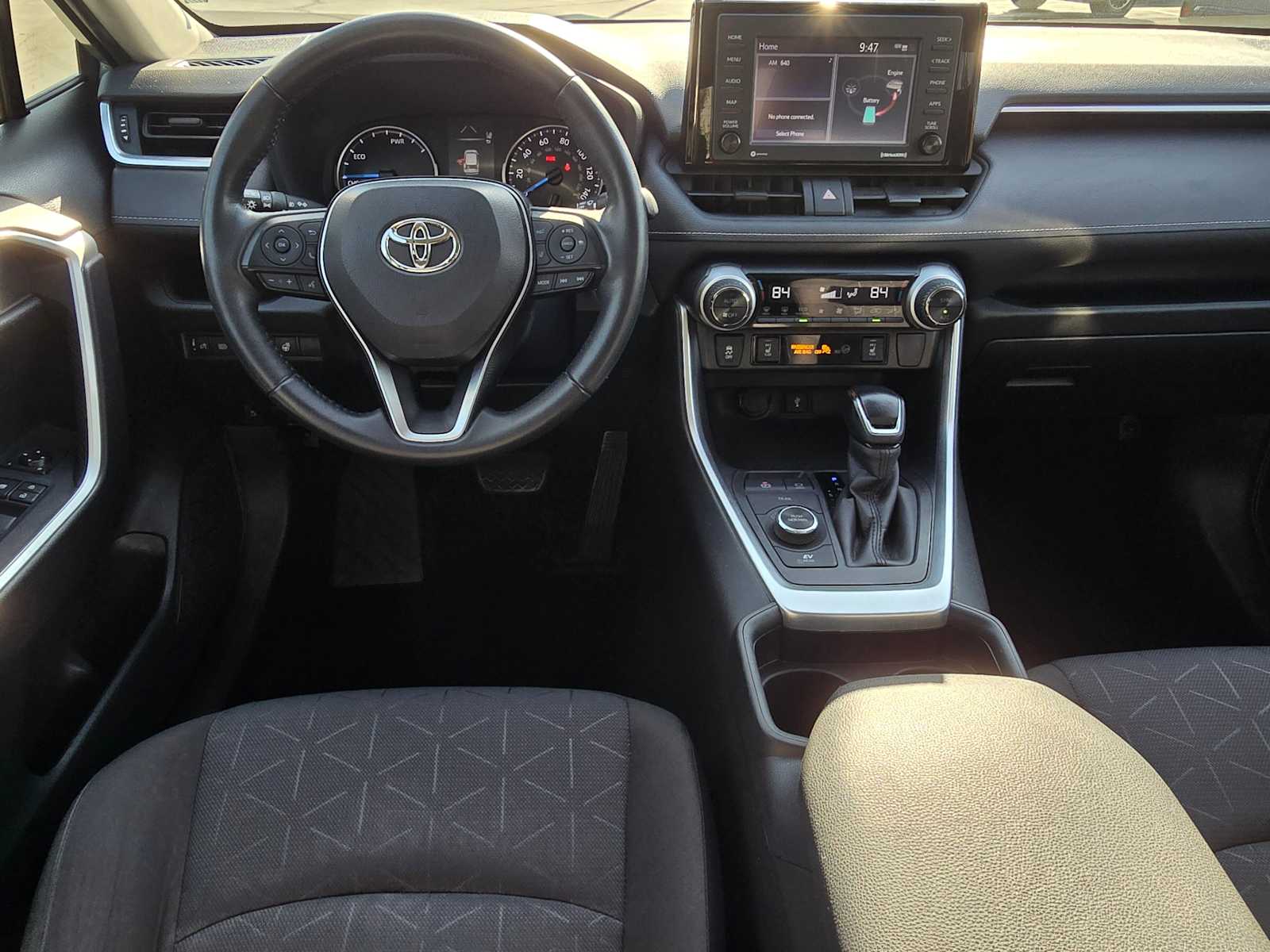 2021 Toyota RAV4 Hybrid XLE 18