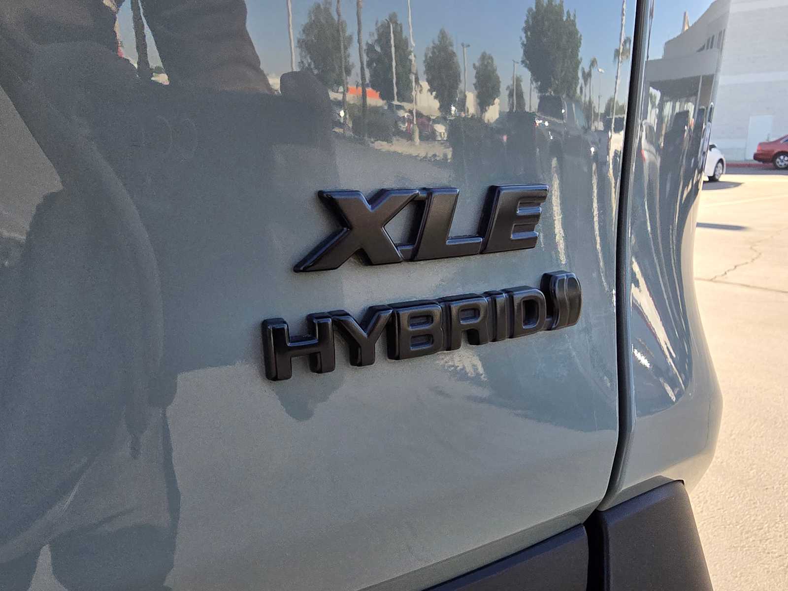 2021 Toyota RAV4 Hybrid XLE 13