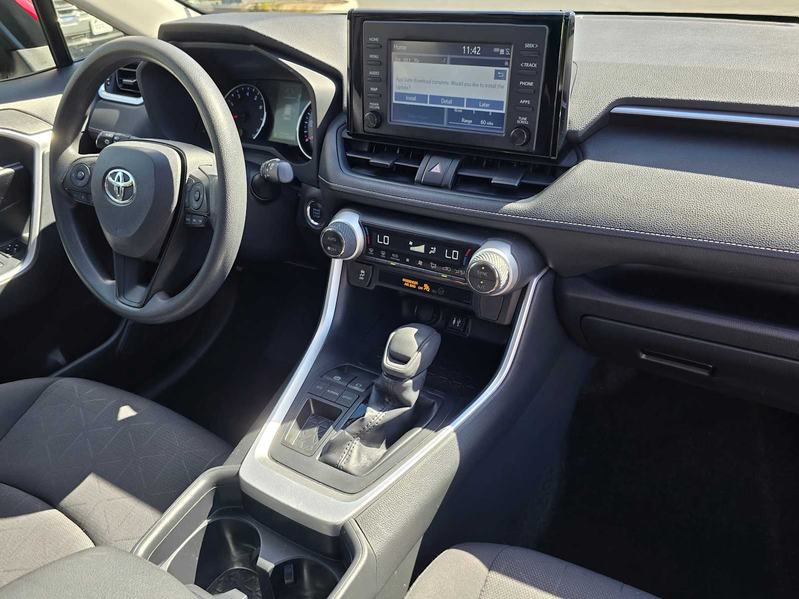 2019 Toyota RAV4 XLE 11