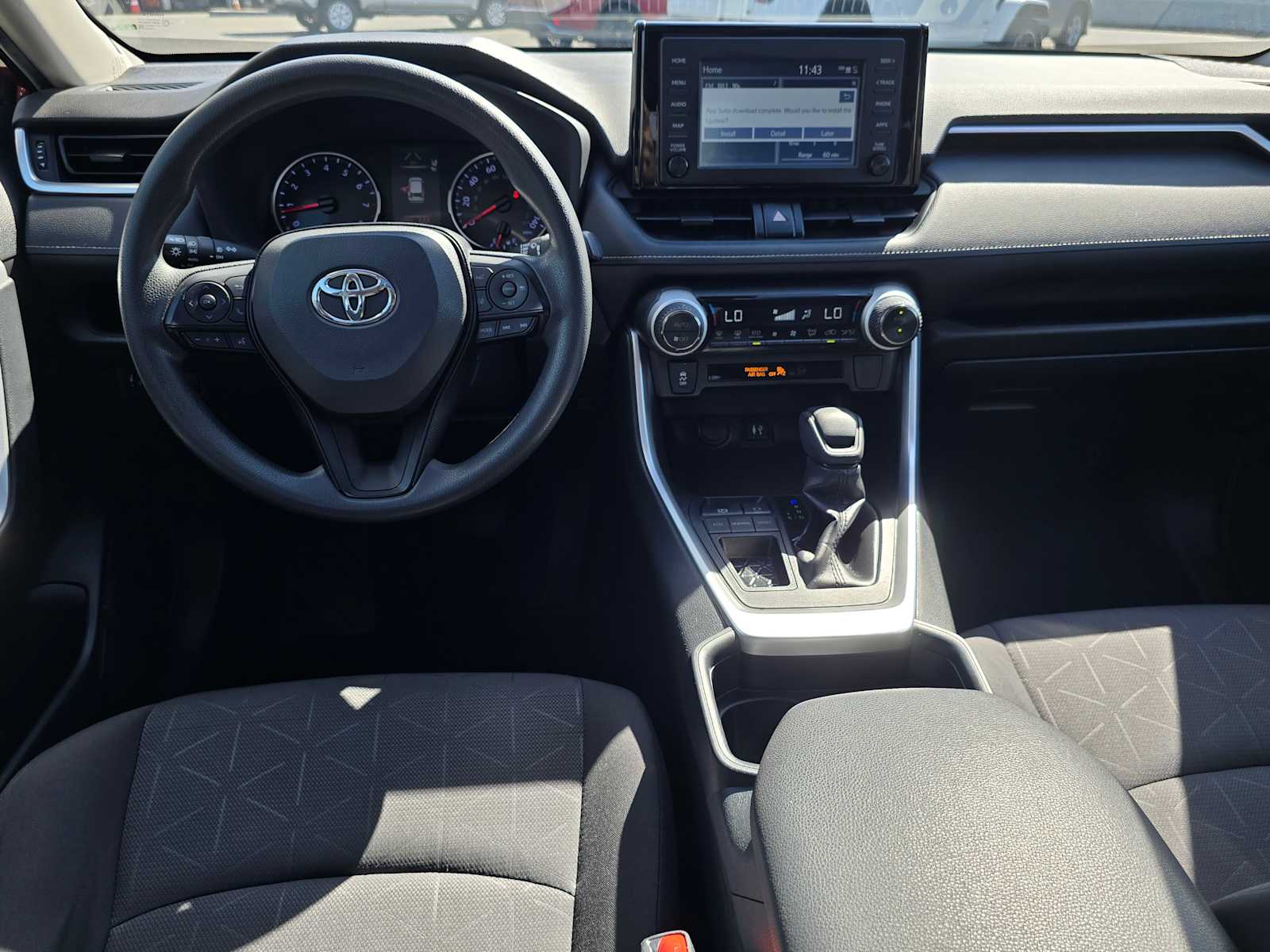 2019 Toyota RAV4 XLE 18