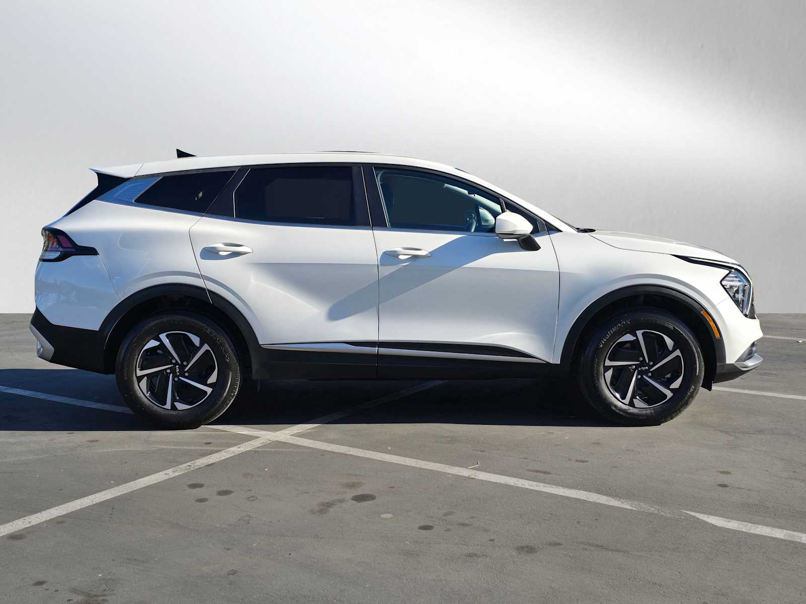 2023 Kia Sportage Hybrid LX 6