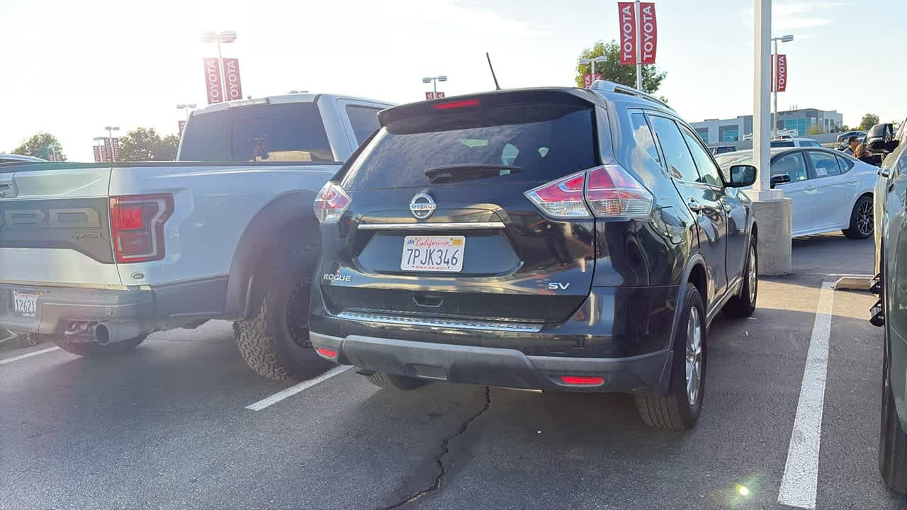 2015 Nissan Rogue SV 3