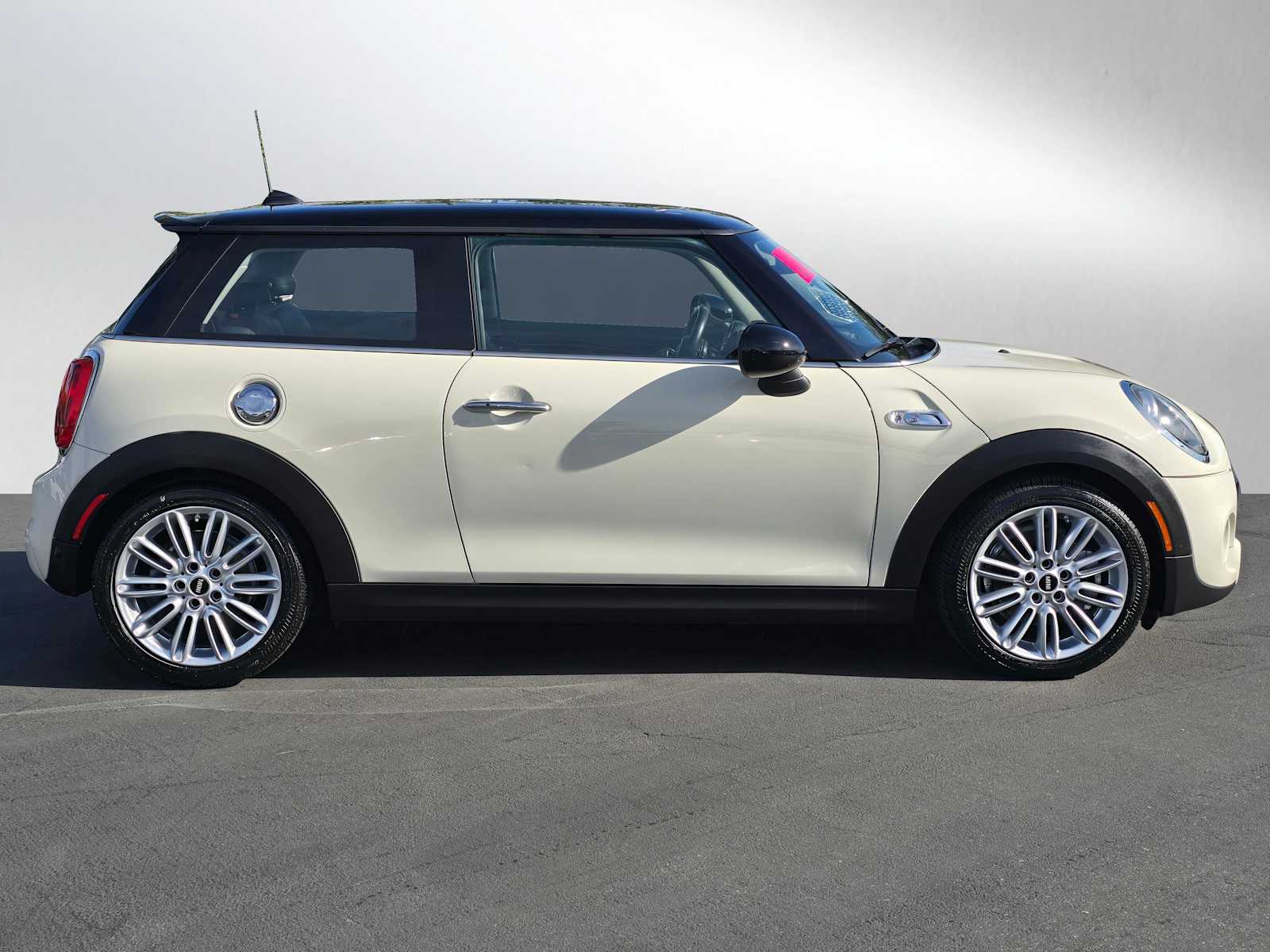 2019 MINI Hardtop 2 Door Cooper S 6