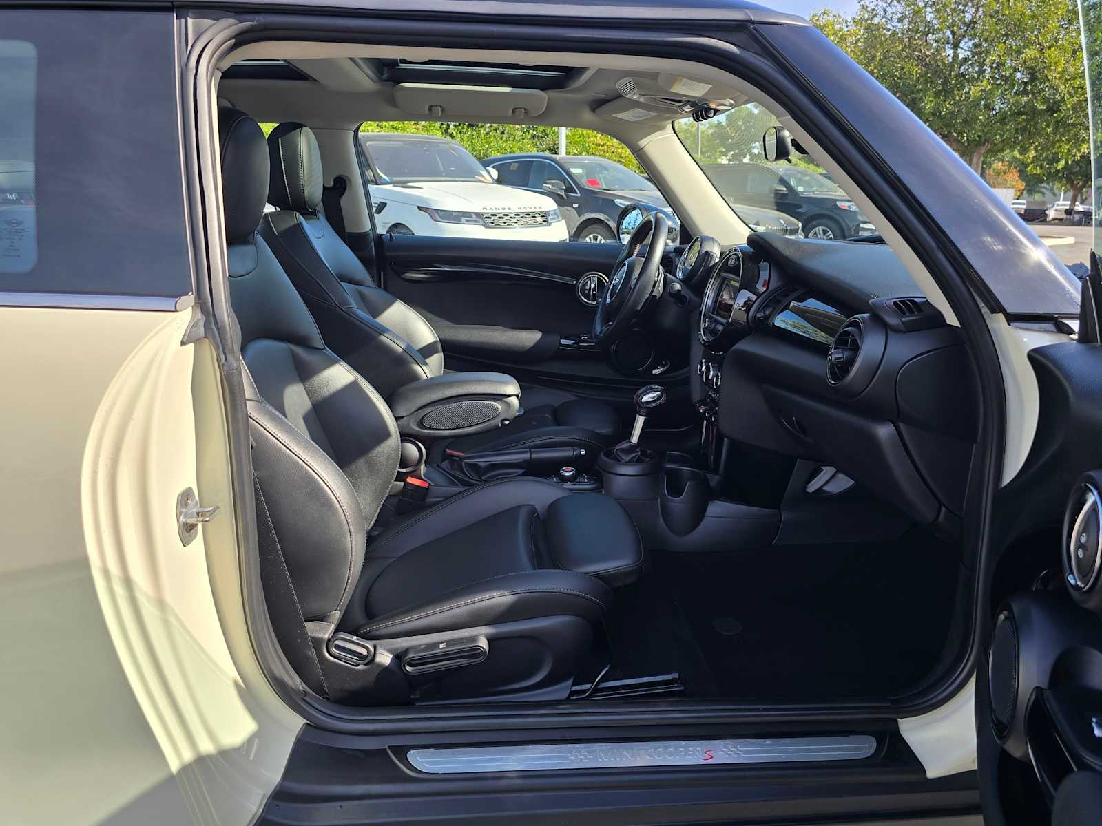 2019 MINI Hardtop 2 Door Cooper S 10