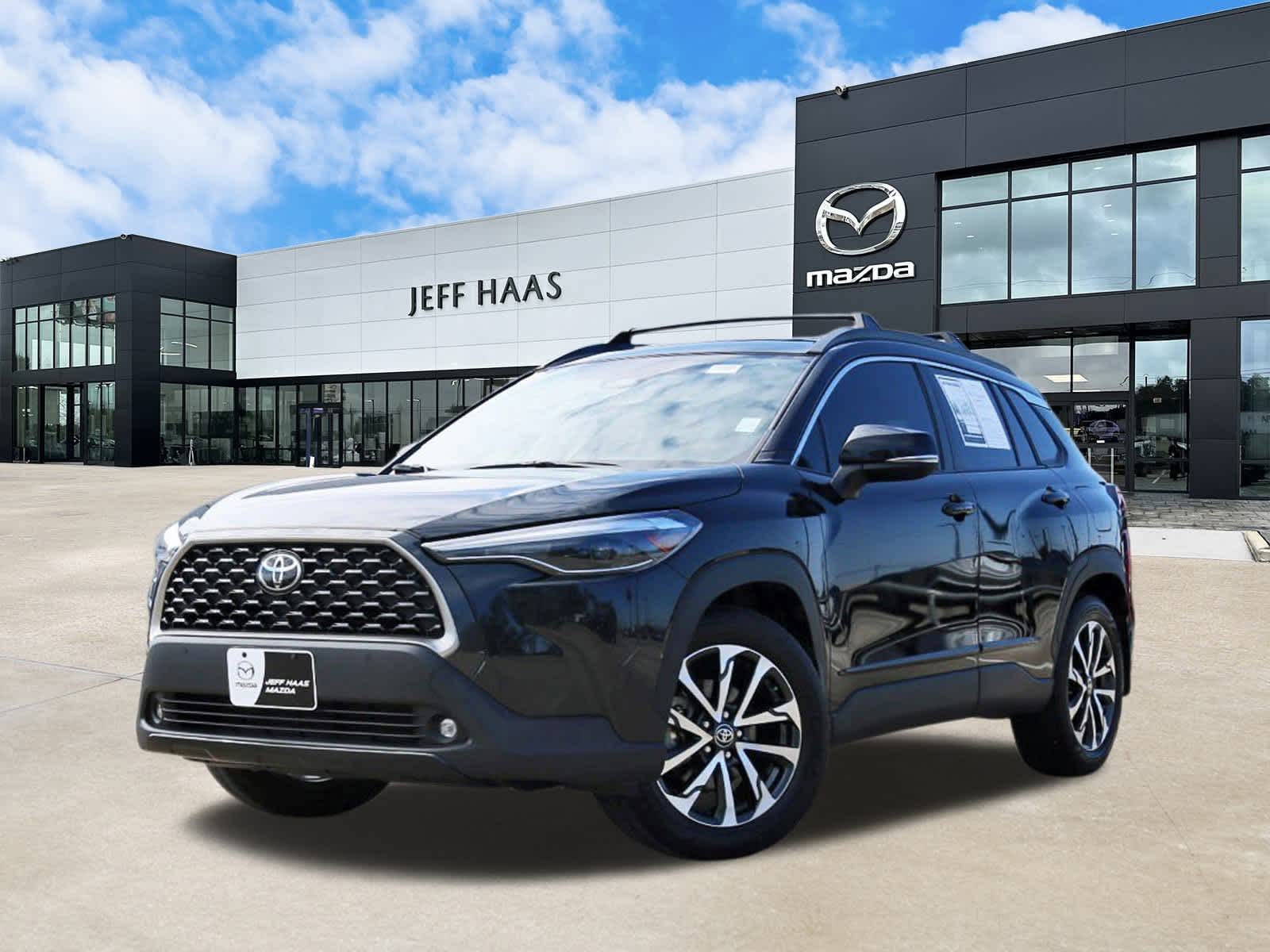 2024 Toyota Corolla Cross XLE FWD