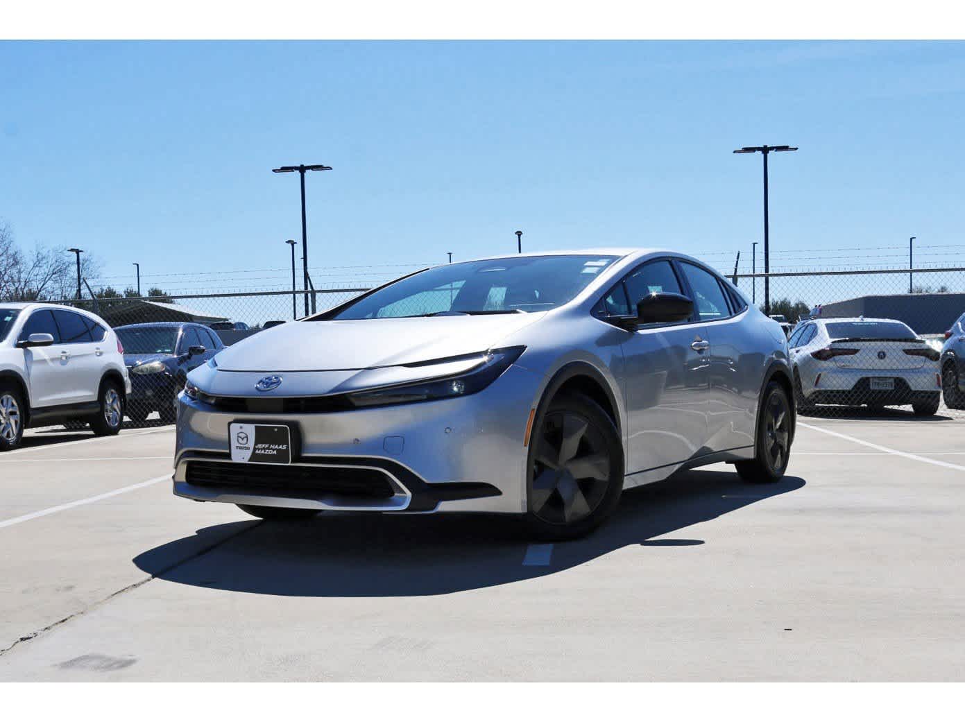 2025 Toyota Prius Plug-In Hybrid SE FWD