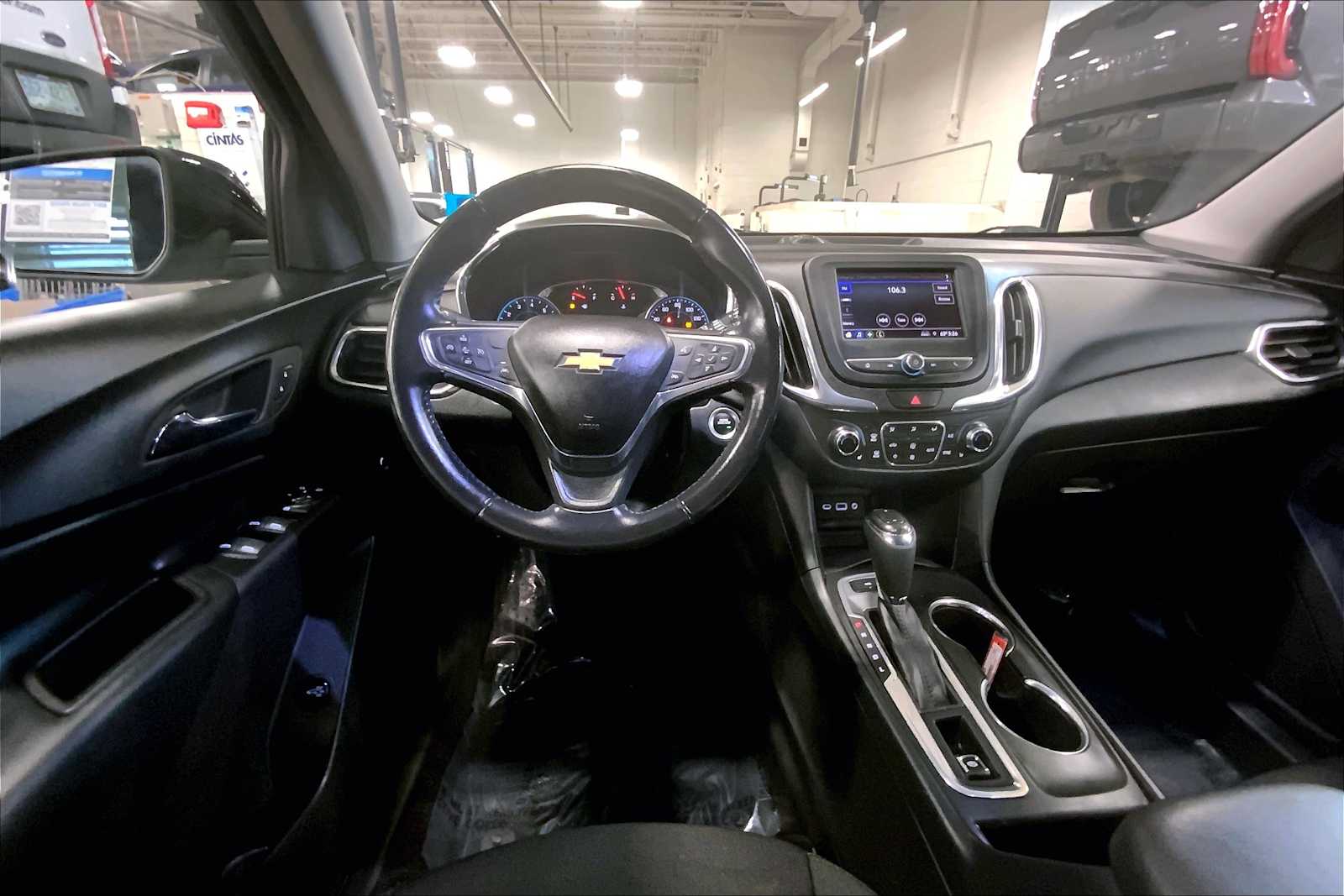 View vehicle photo 7