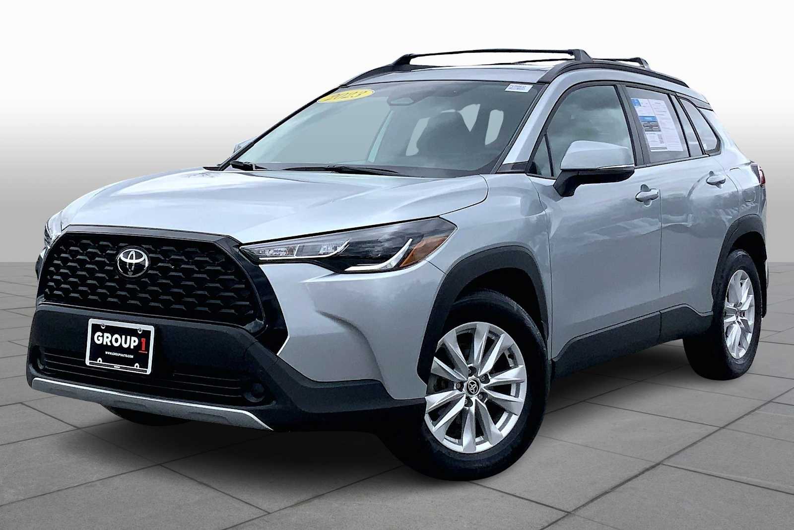 View vehicle photo 2