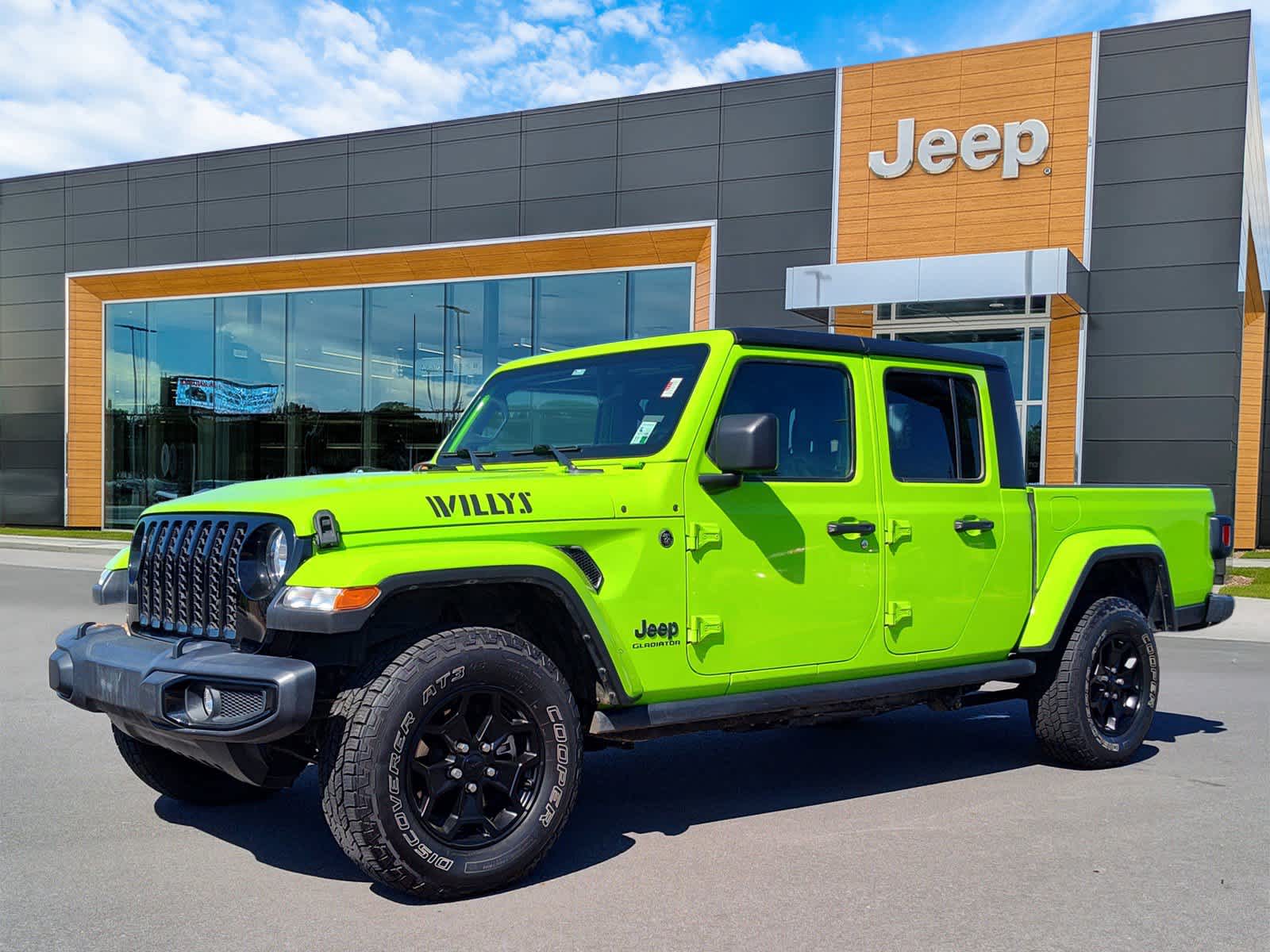 2021 Jeep Gladiator Willys Crew Cab 4WD