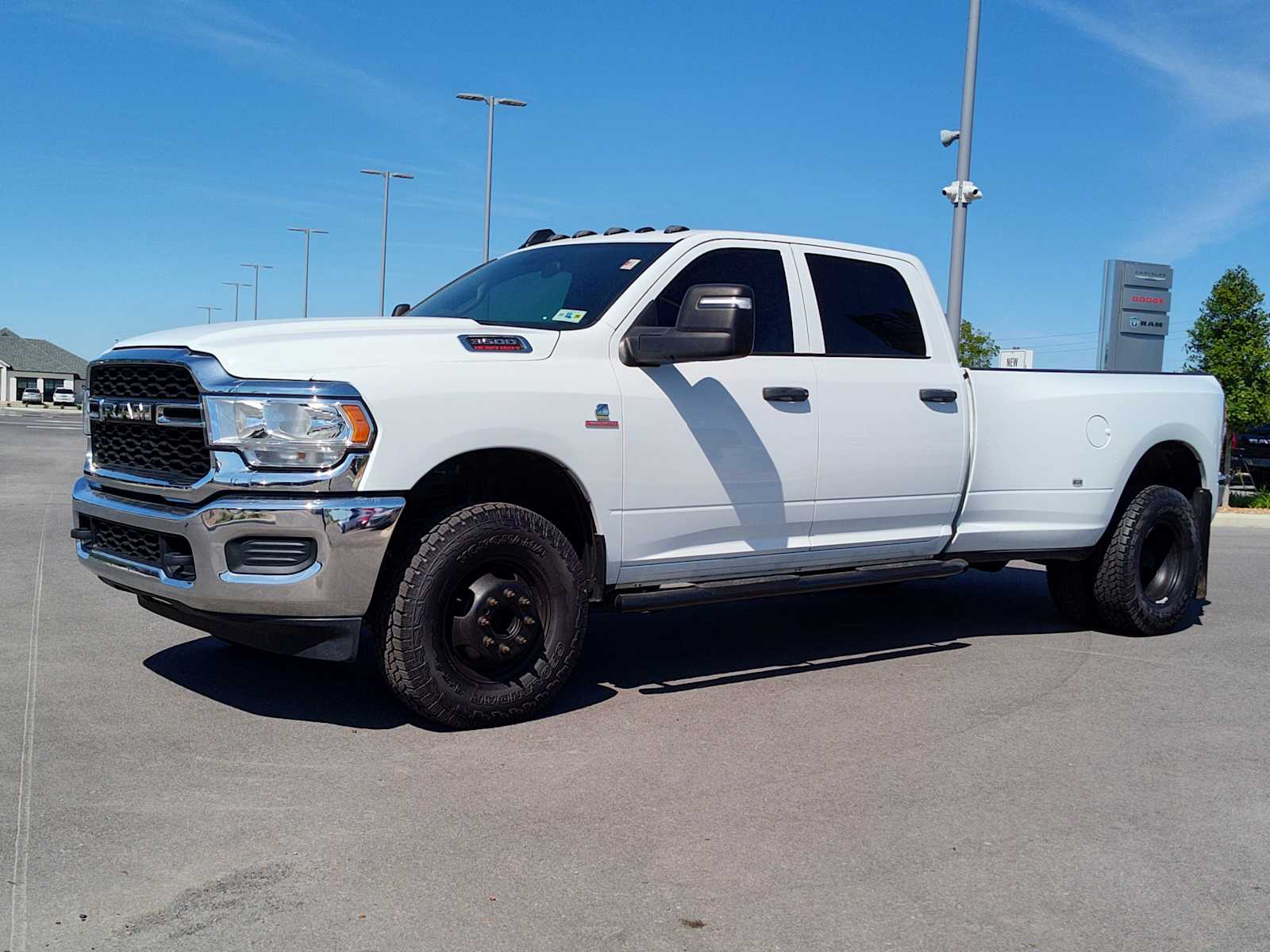 2024 RAM 3500 Tradesman Crew Cab LB DRW 4WD