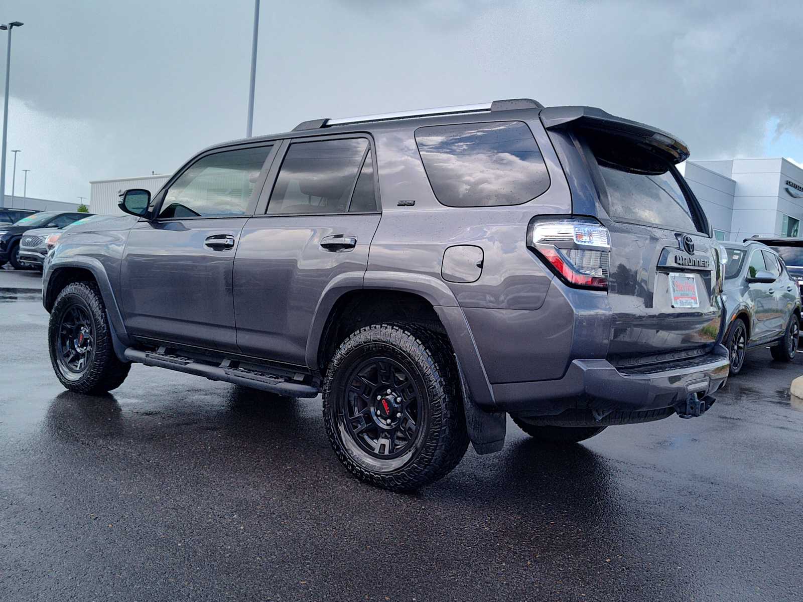 View vehicle photo 4