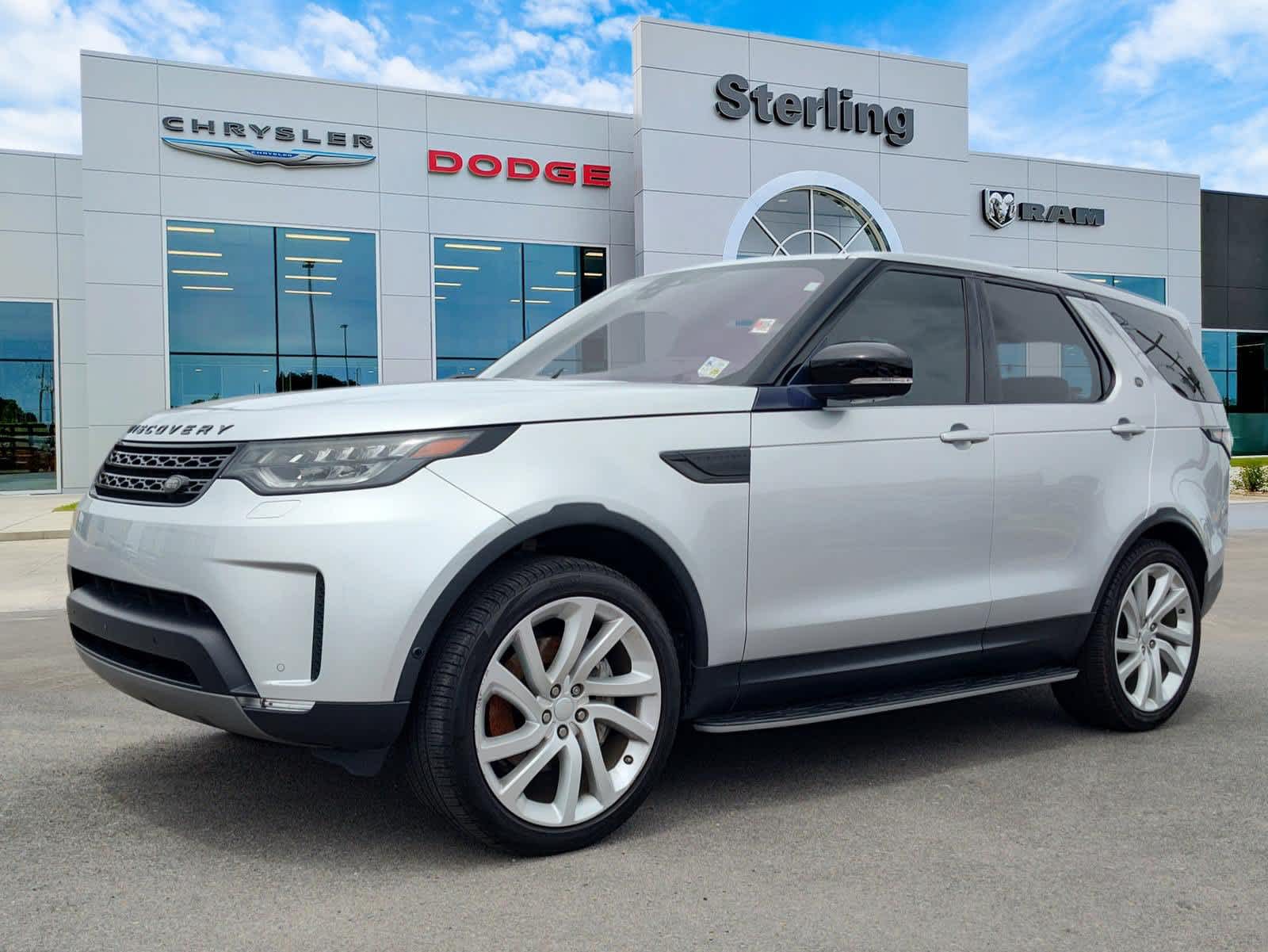 Yulong White Metallic 2020 Land Rover Discovery SUV / Crossover All-Wheel Drive 8-Speed Automatic