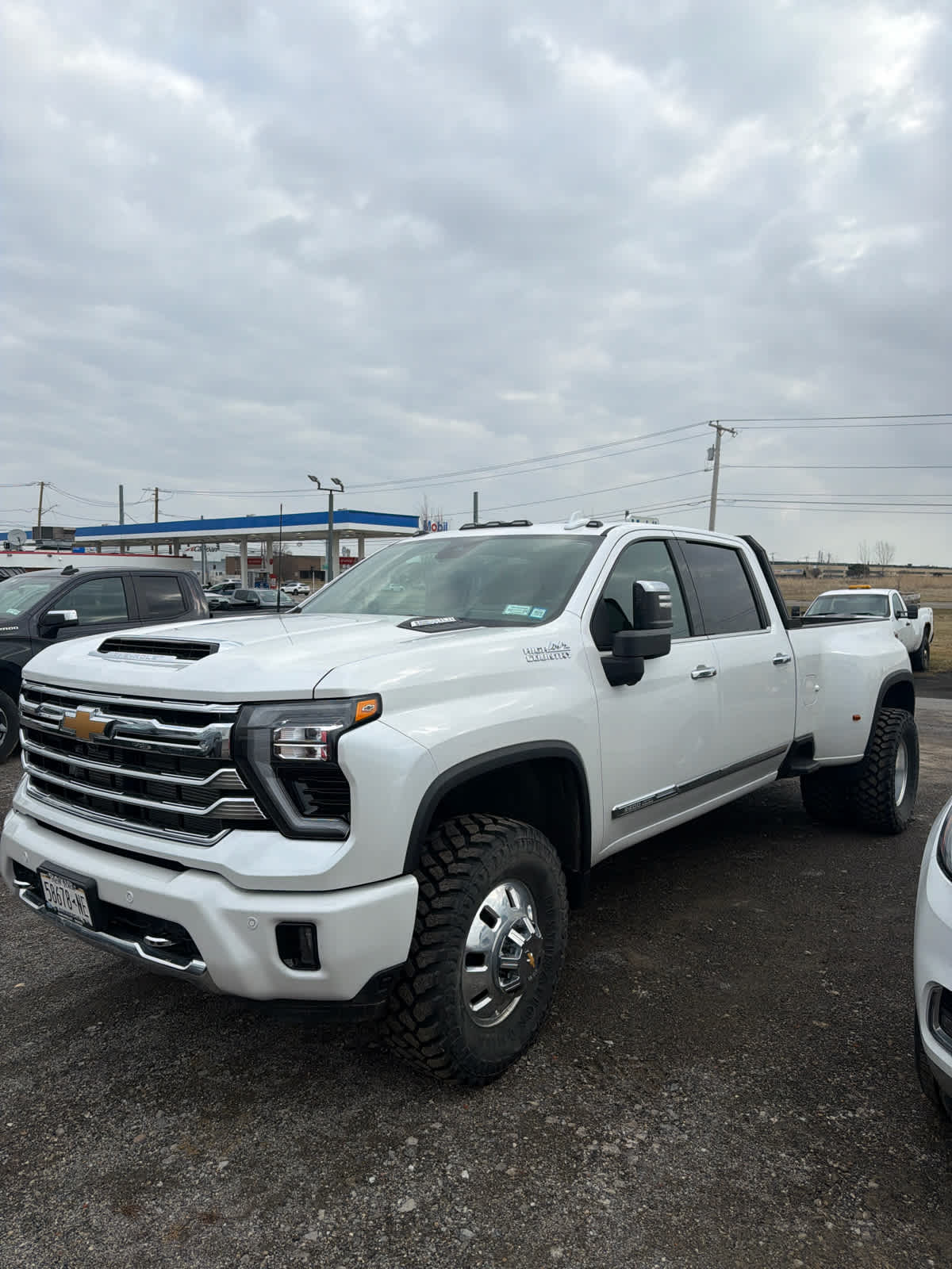 2025 Chevrolet Silverado 3500HD High Country Crew Cab 4WD