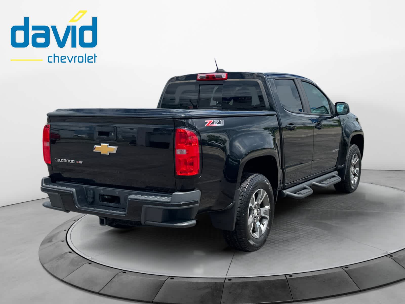 View vehicle photo 5