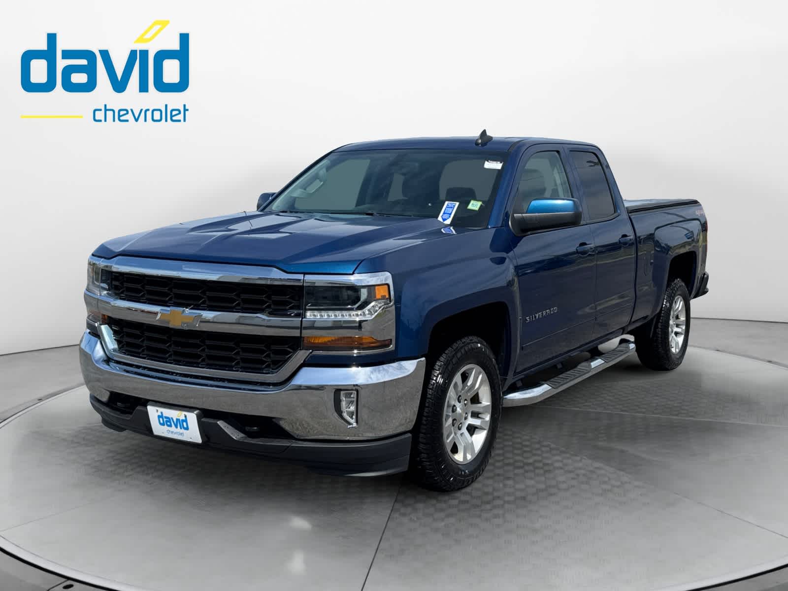 Deep Ocean Blue Metallic 2017 Chevrolet Silverado 1500 LT Double Cab 4WD Pickup Truck Four-Wheel Drive 6-Speed Automatic