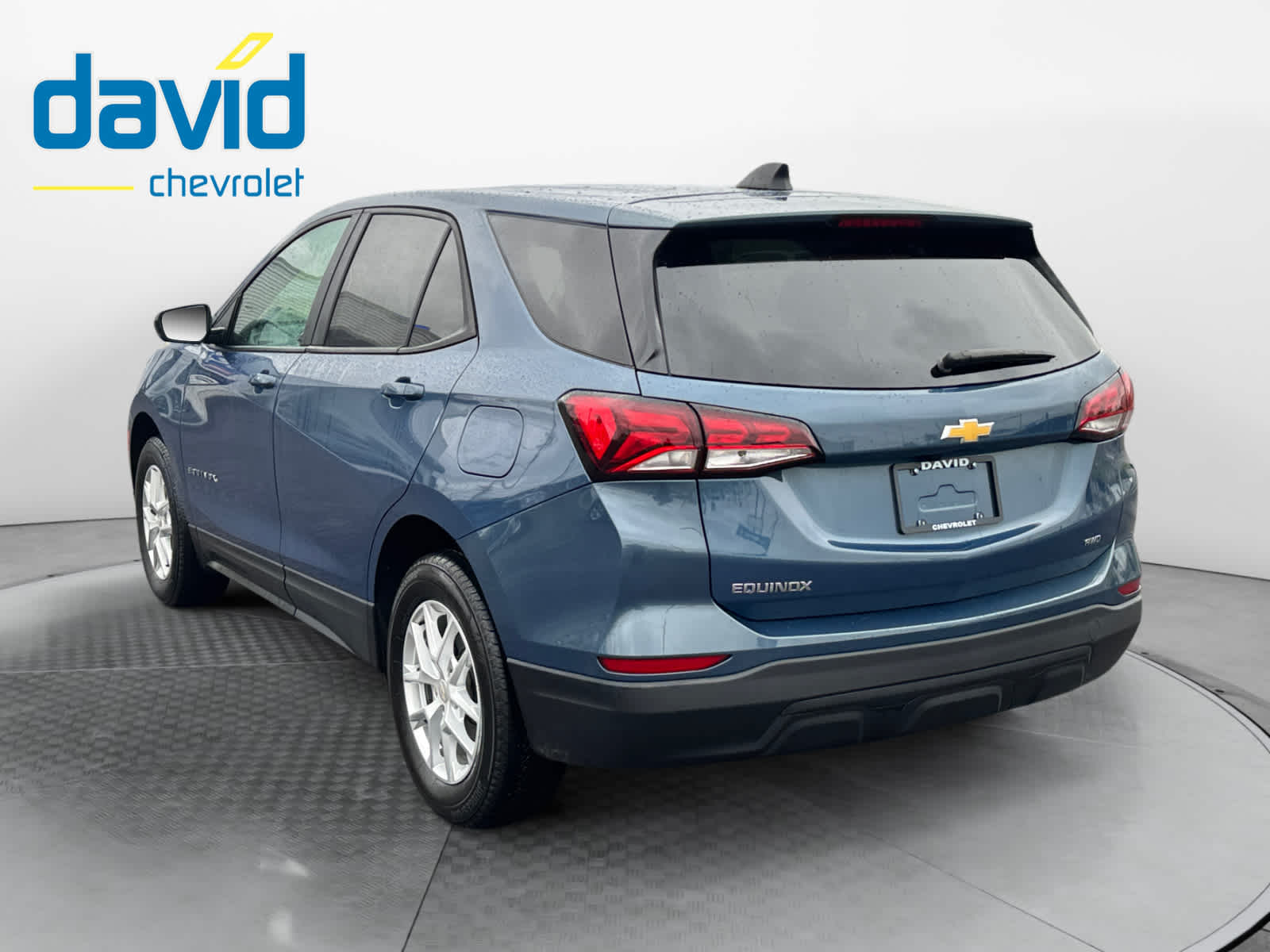 View vehicle photo 7