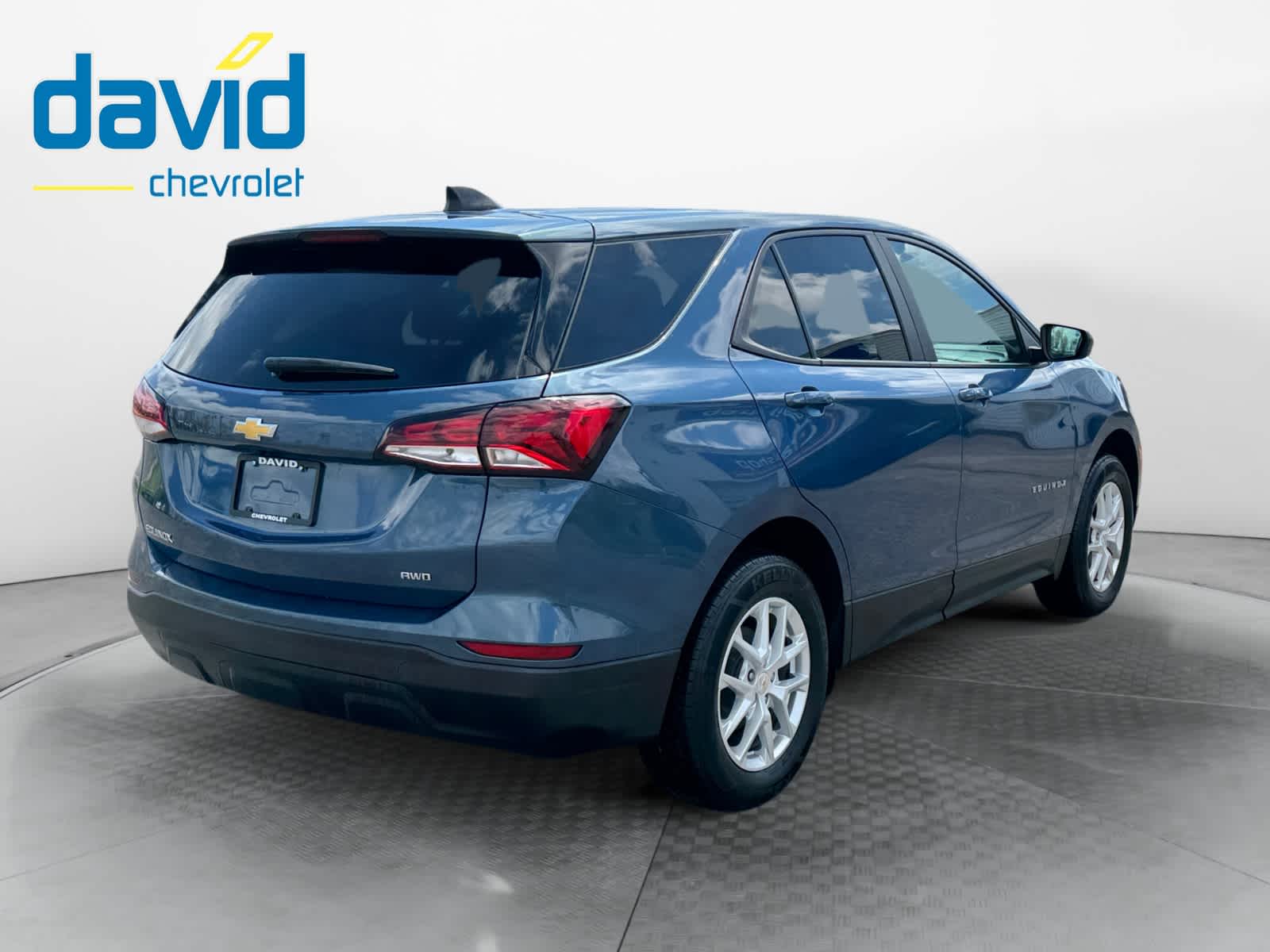 View vehicle photo 7