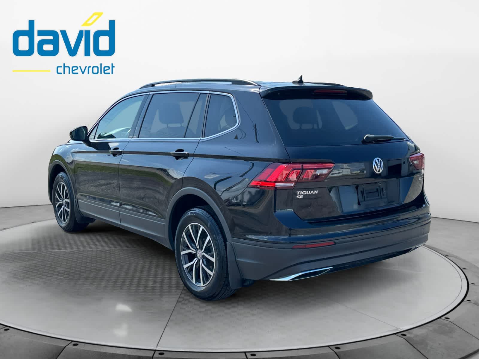 View vehicle photo 7