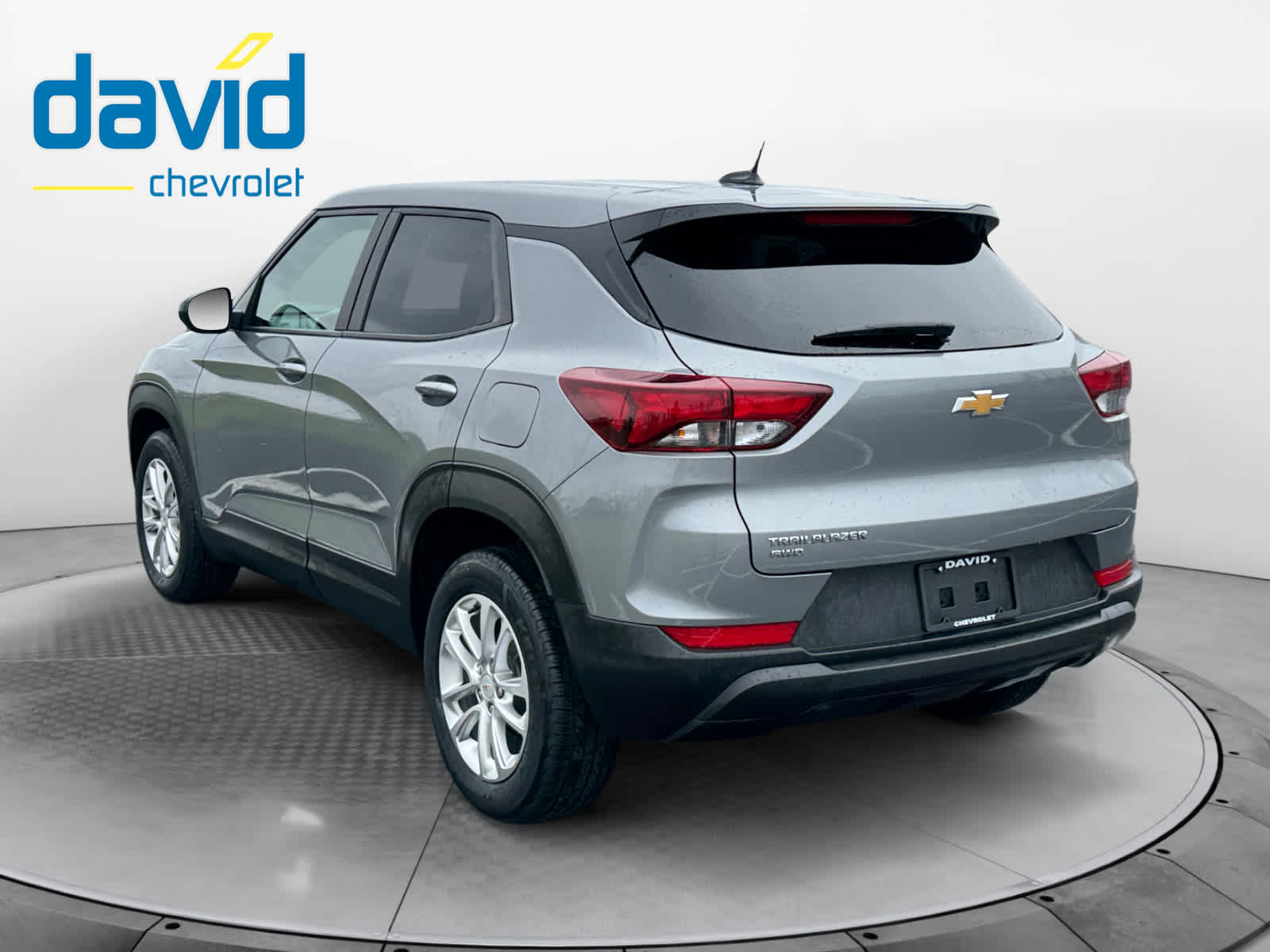 View vehicle photo 7