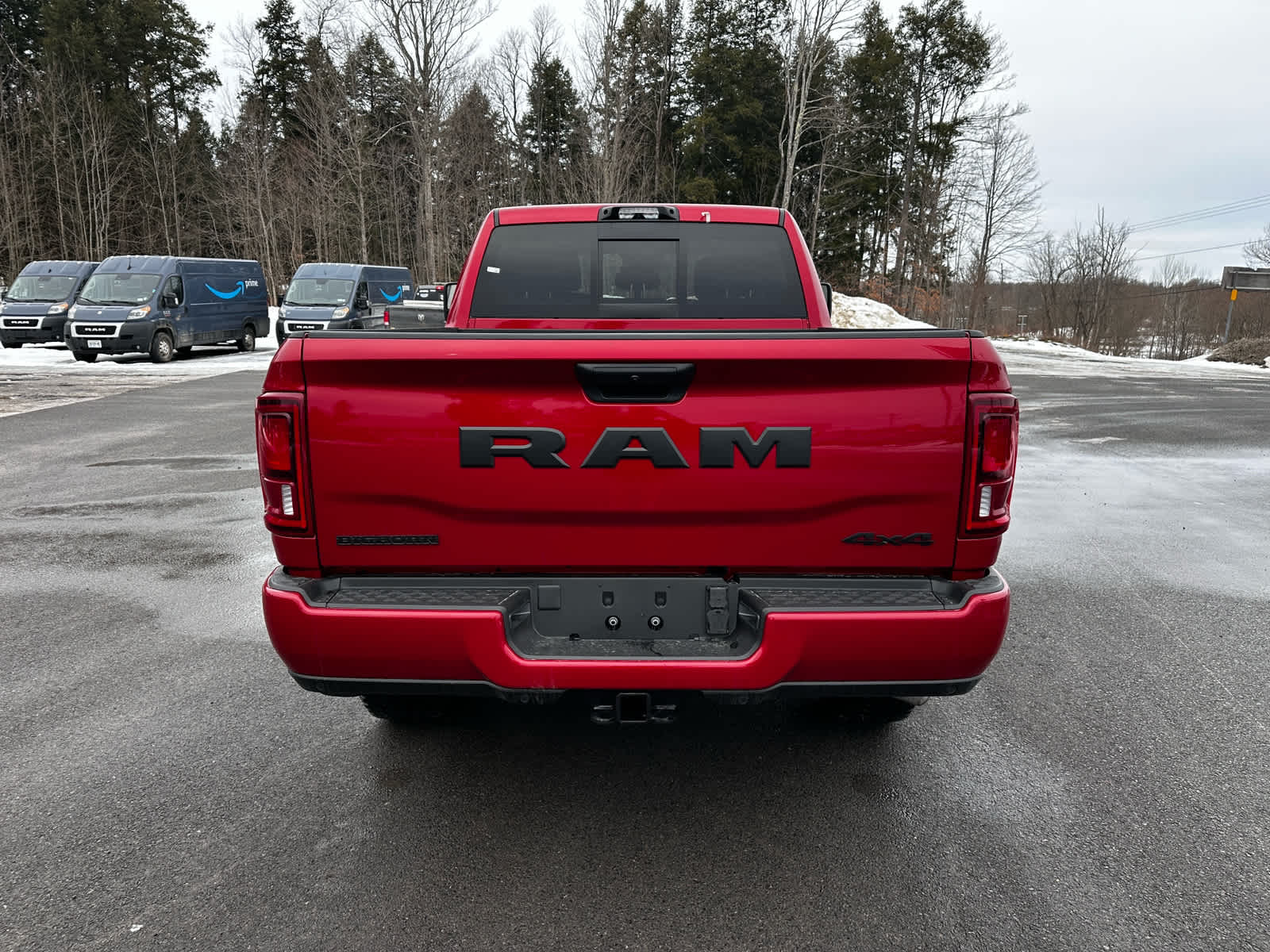 View vehicle photo 4