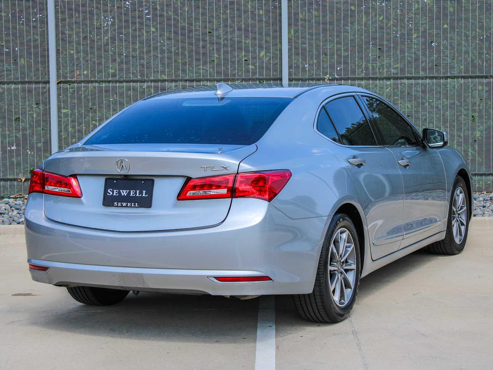 Used 2020 Lunar Silver Metallic Acura w/Technology Pkg image 4