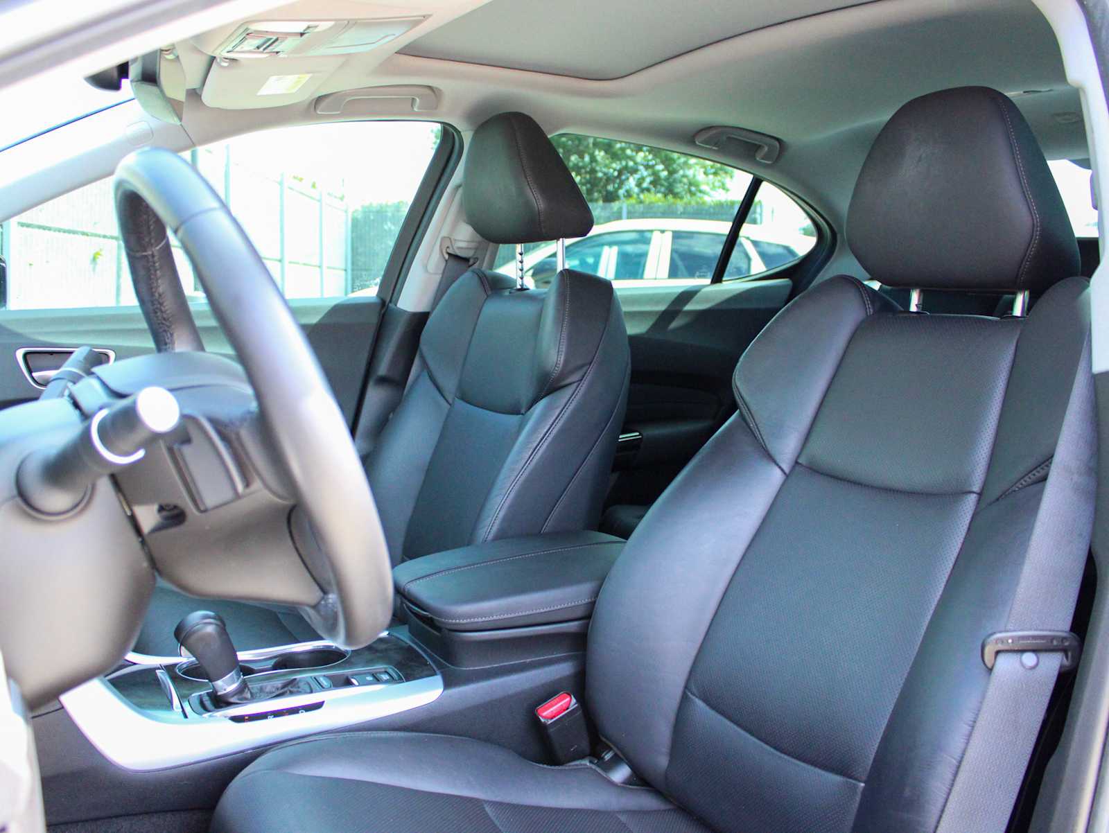 Used 2020 Lunar Silver Metallic Acura w/Technology Pkg image 11