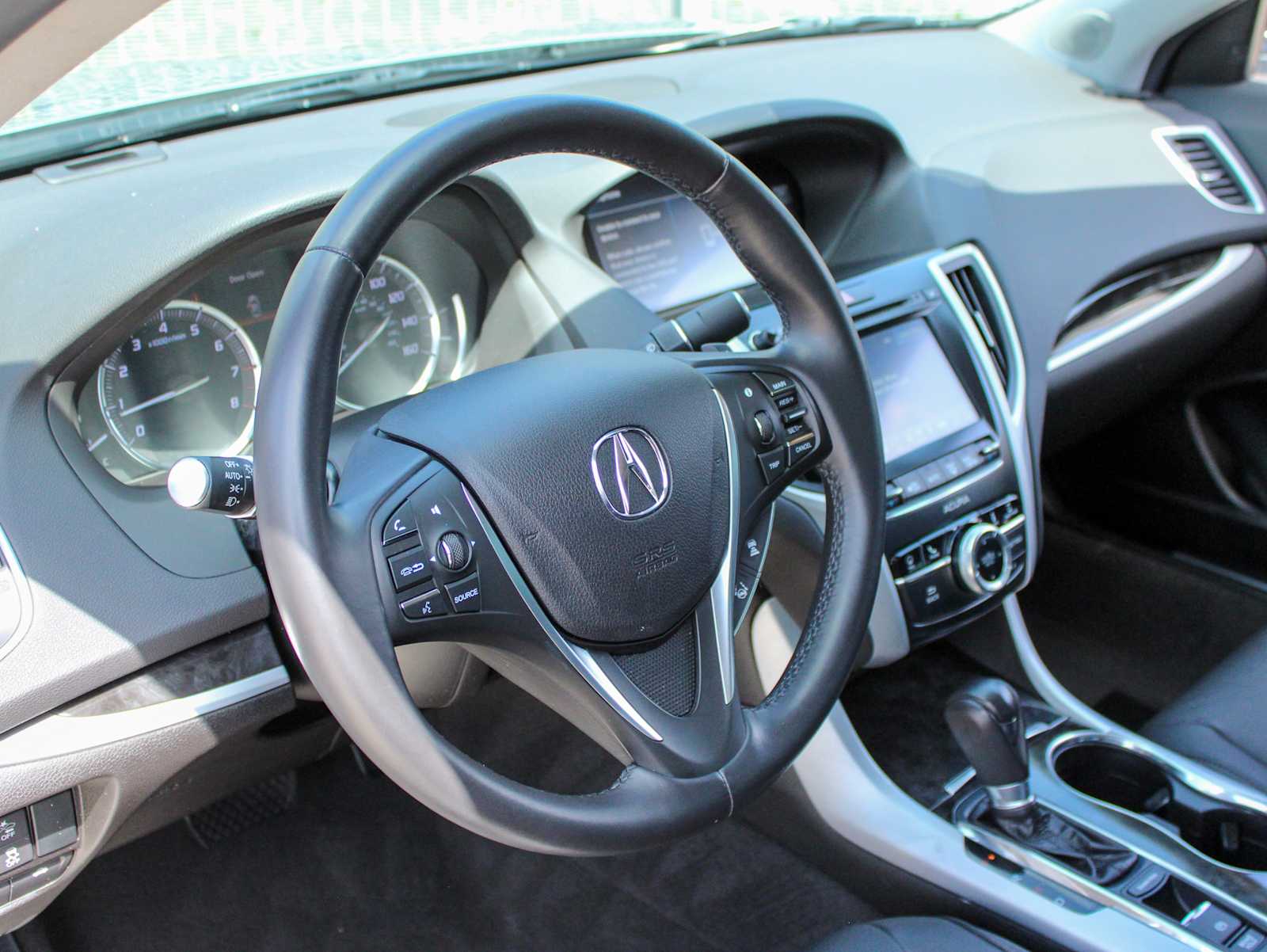 Used 2020 Lunar Silver Metallic Acura w/Technology Pkg image 12