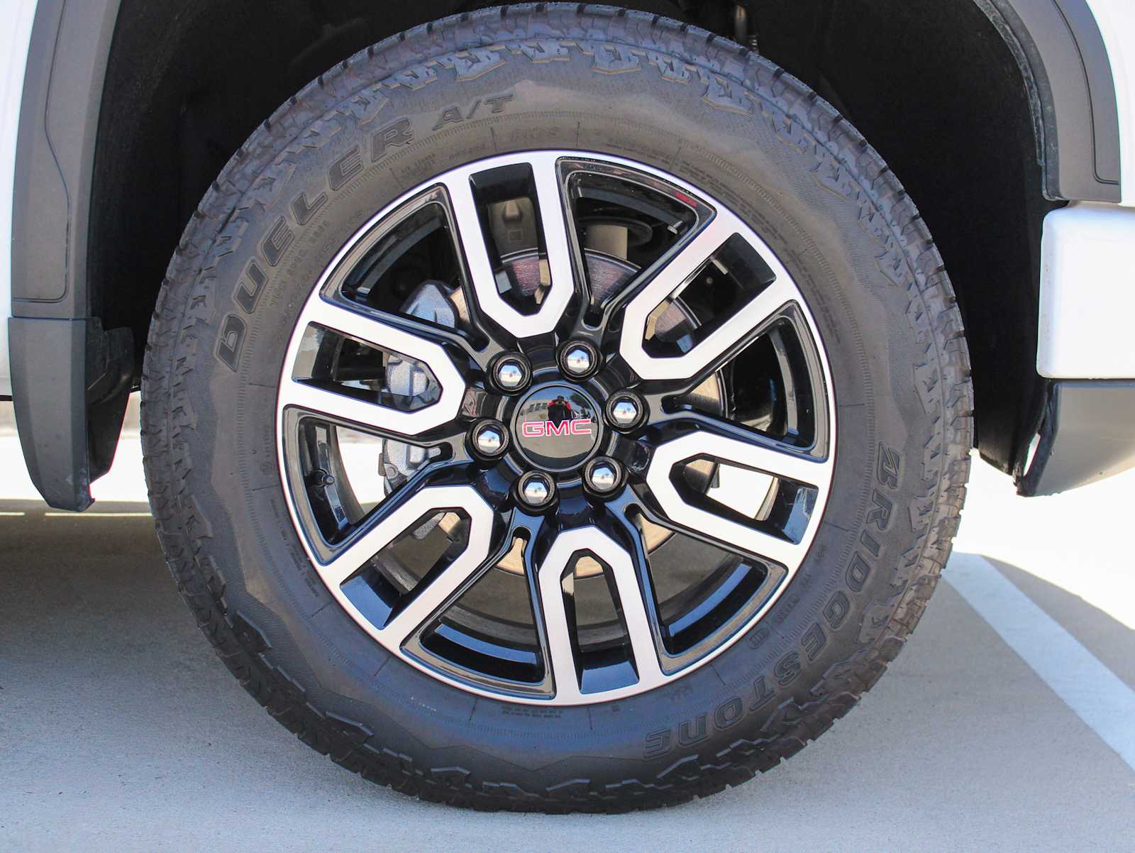Used 2026 Summit White GMC AT4 image 9