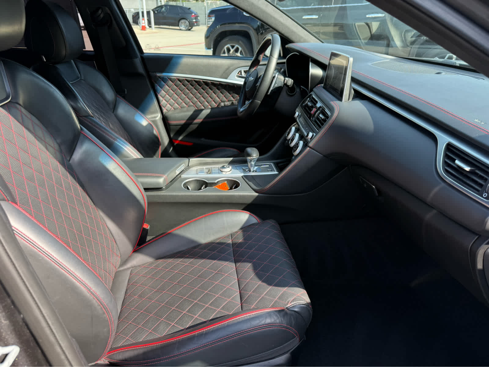 Used 2019 Himalayan Gray Genesis 2.0T Advanced image 17