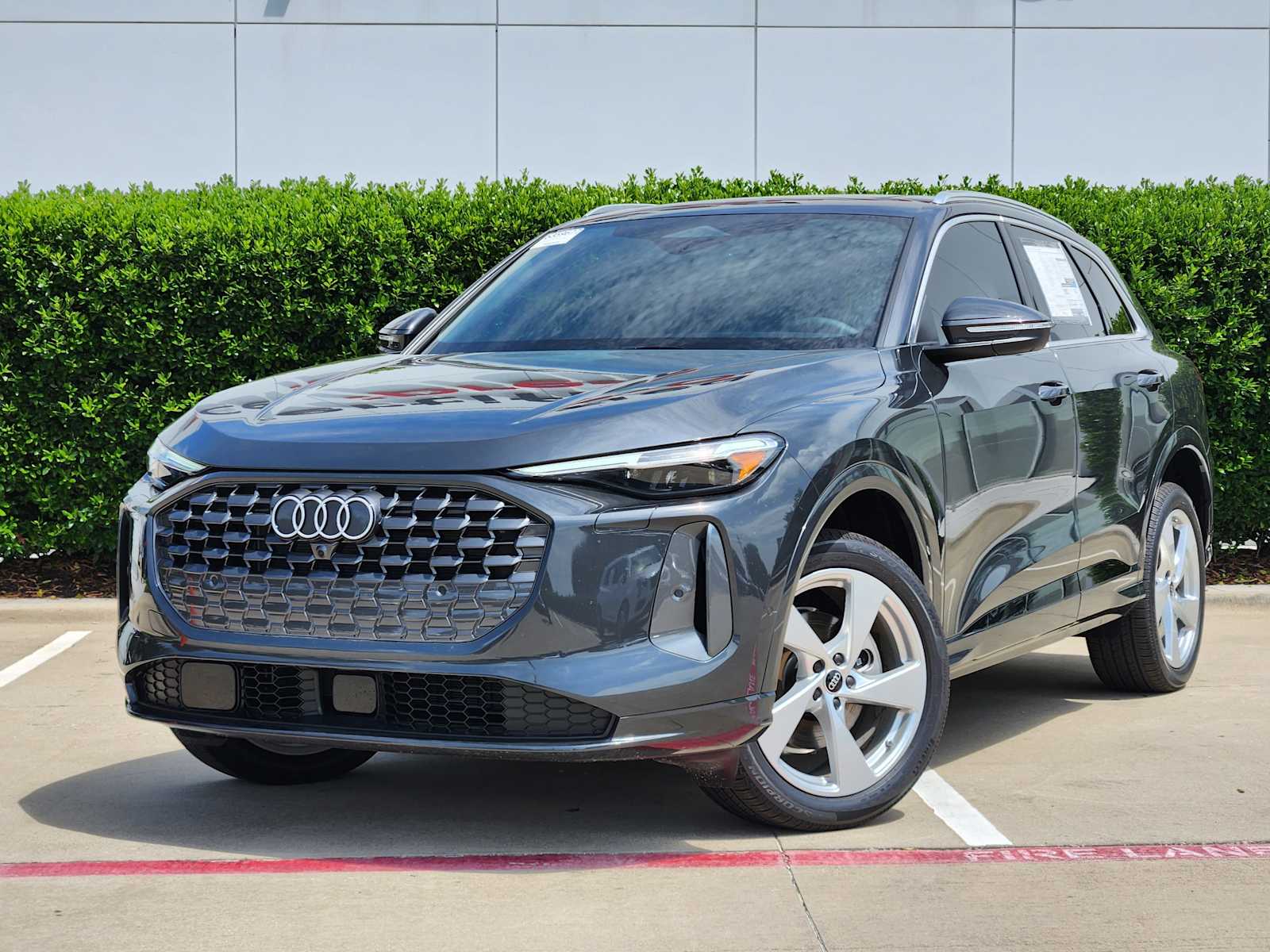 2025 Audi New Q5 Premium Plus's photo