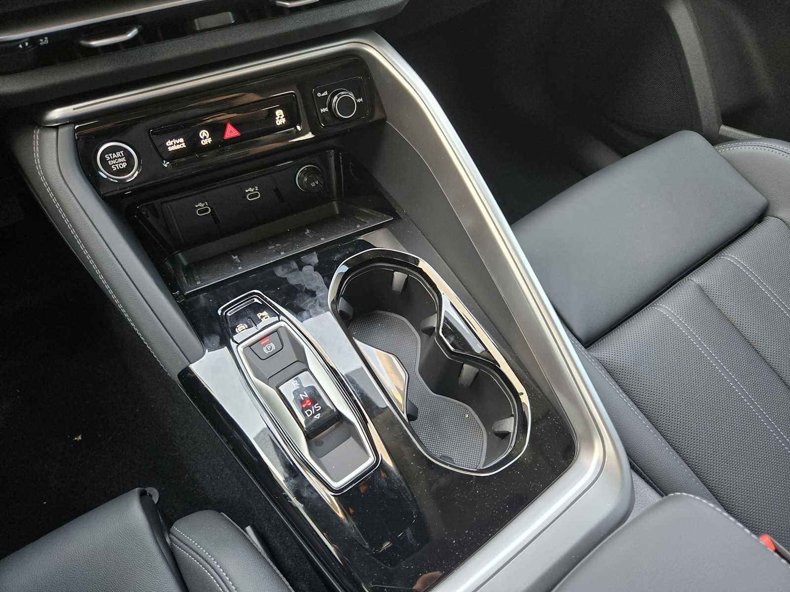 New 2026 MYTHOS BLACK Audi Premium Plus image 12
