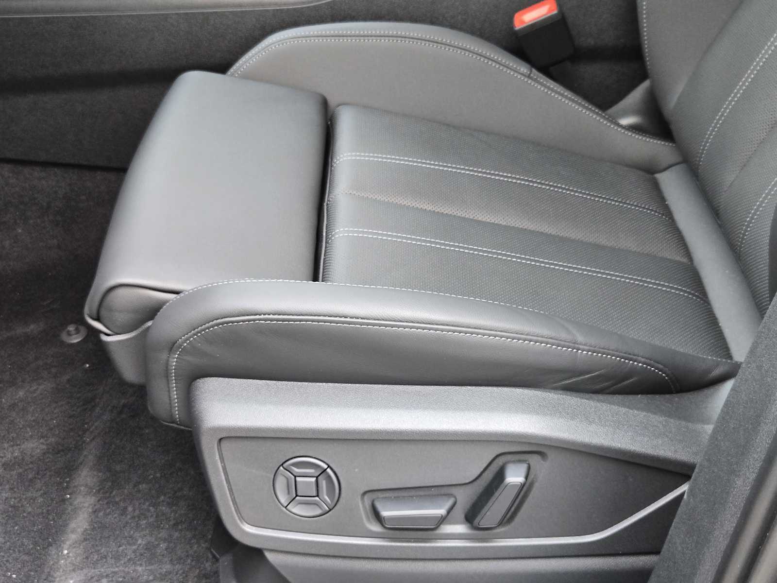 New 2026 MYTHOS BLACK Audi Premium Plus image 14