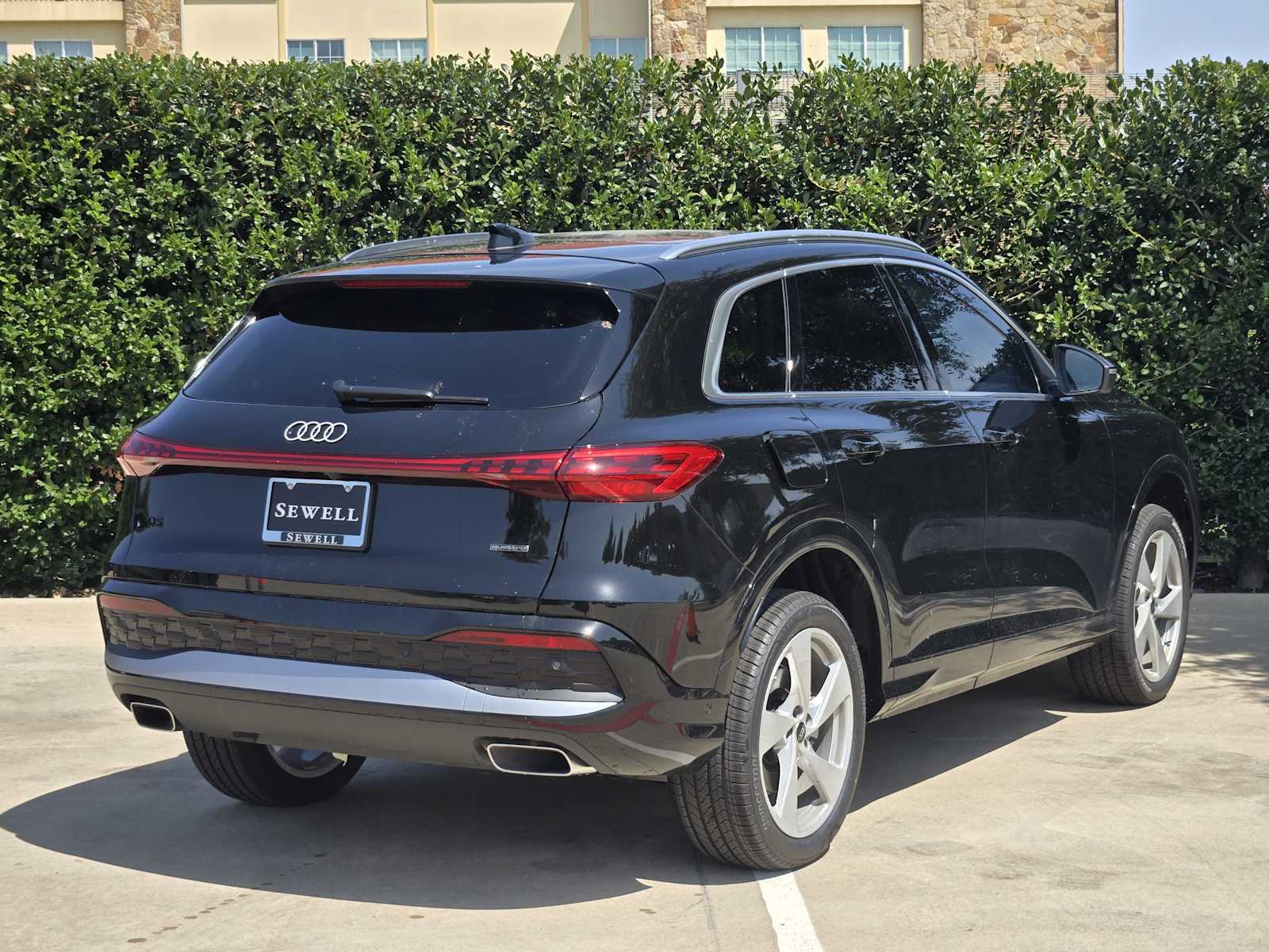 New 2026 MYTHOS BLACK Audi Premium Plus image 3