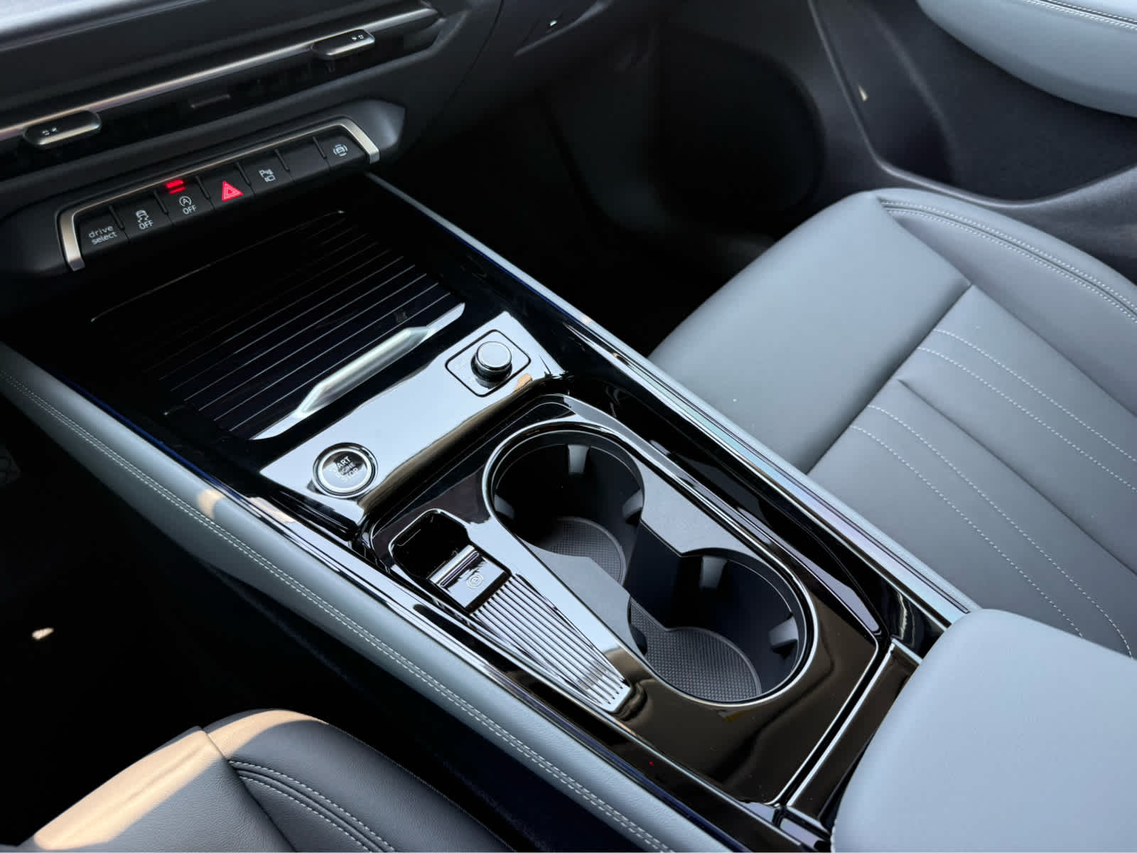 New 2026 Mythos Black Metallic Audi S line image 19