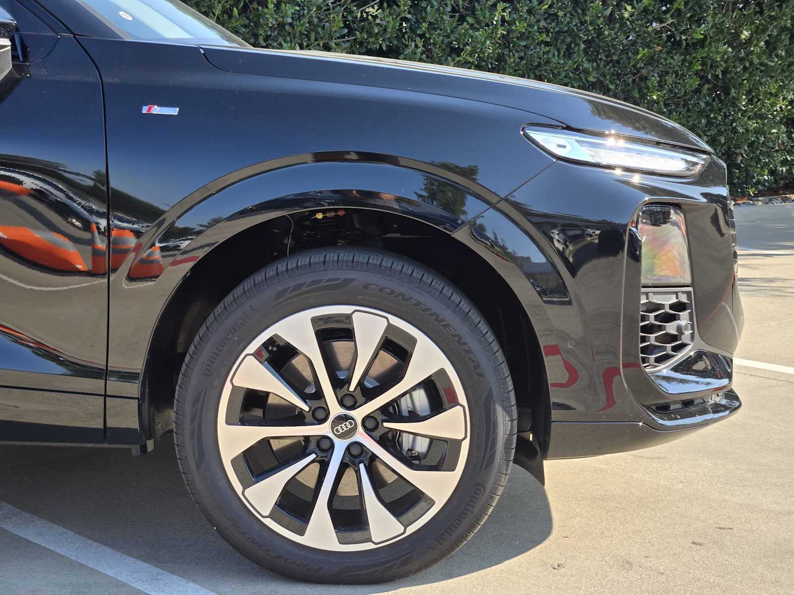 New 2026 MYTHOS BLACK Audi S line image 5