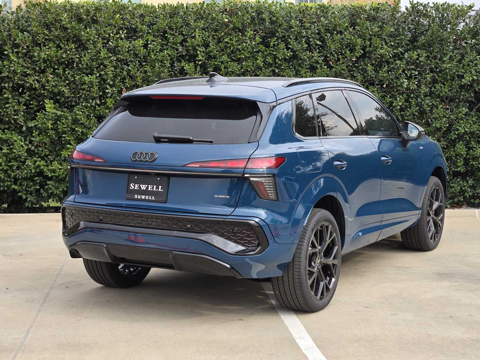 New 2026 Malpelo Blue Metallic Audi S line image 3