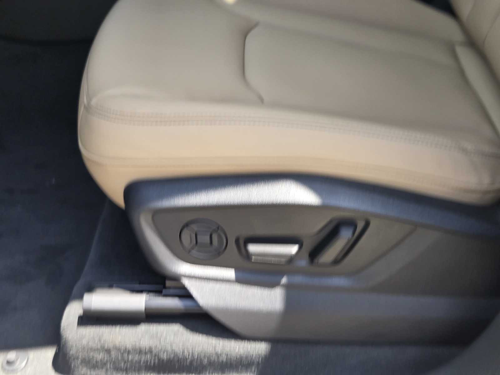 New 2026 GLACIER WHITE Audi S line Premium image 16