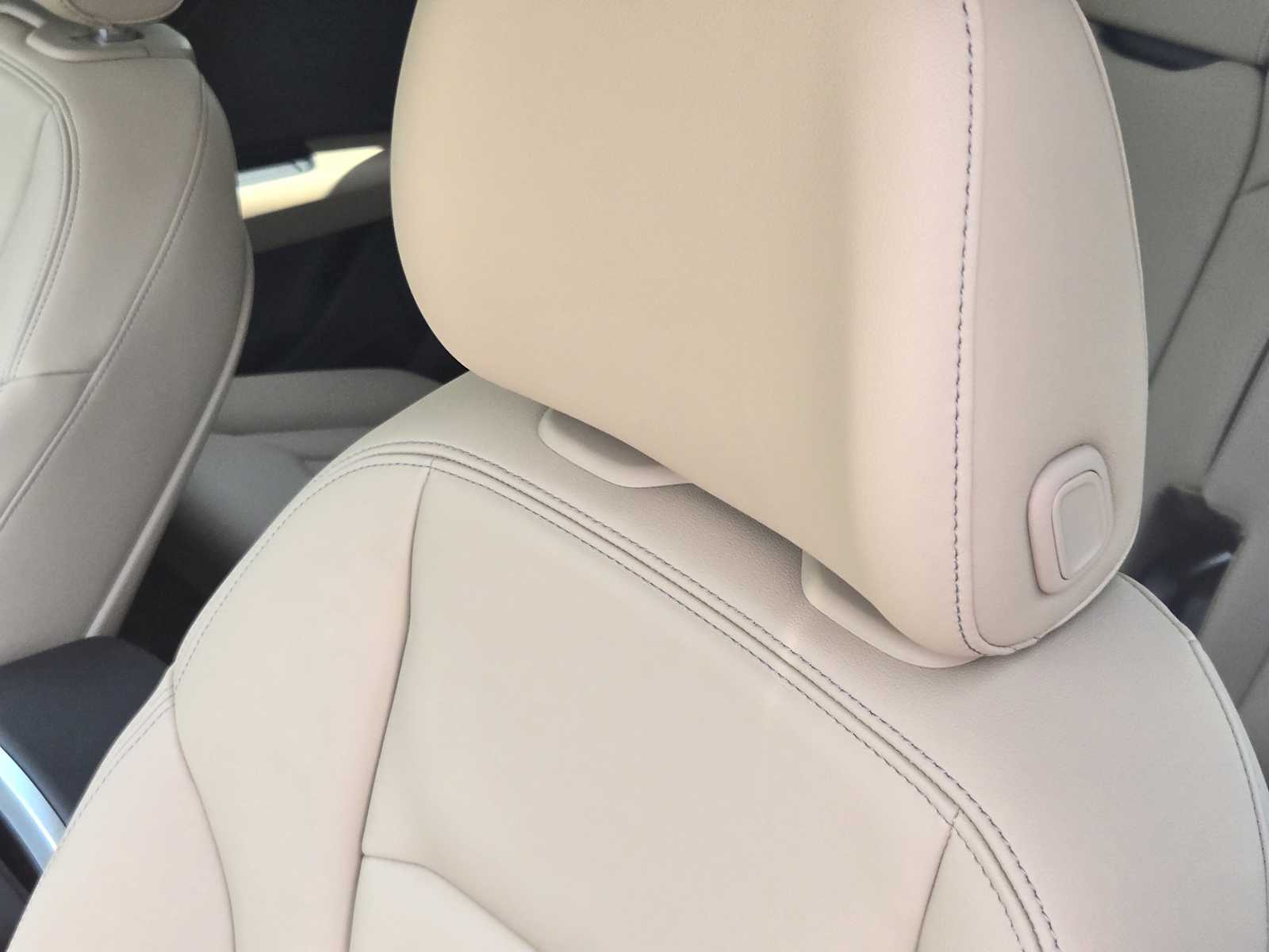 New 2026 GLACIER WHITE Audi S line Premium image 17