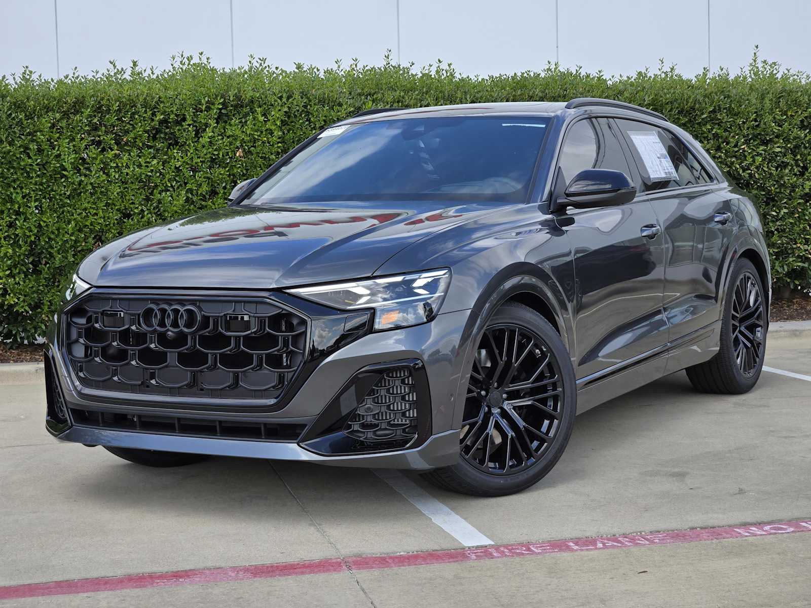 2026 Audi SQ8 Prestige's photo